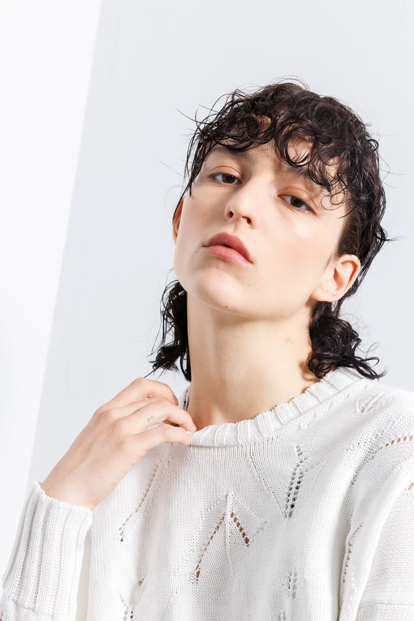 Stylish Boxy Pullover Sweater - White | Casual Comfort for Everyday Wear & Layering