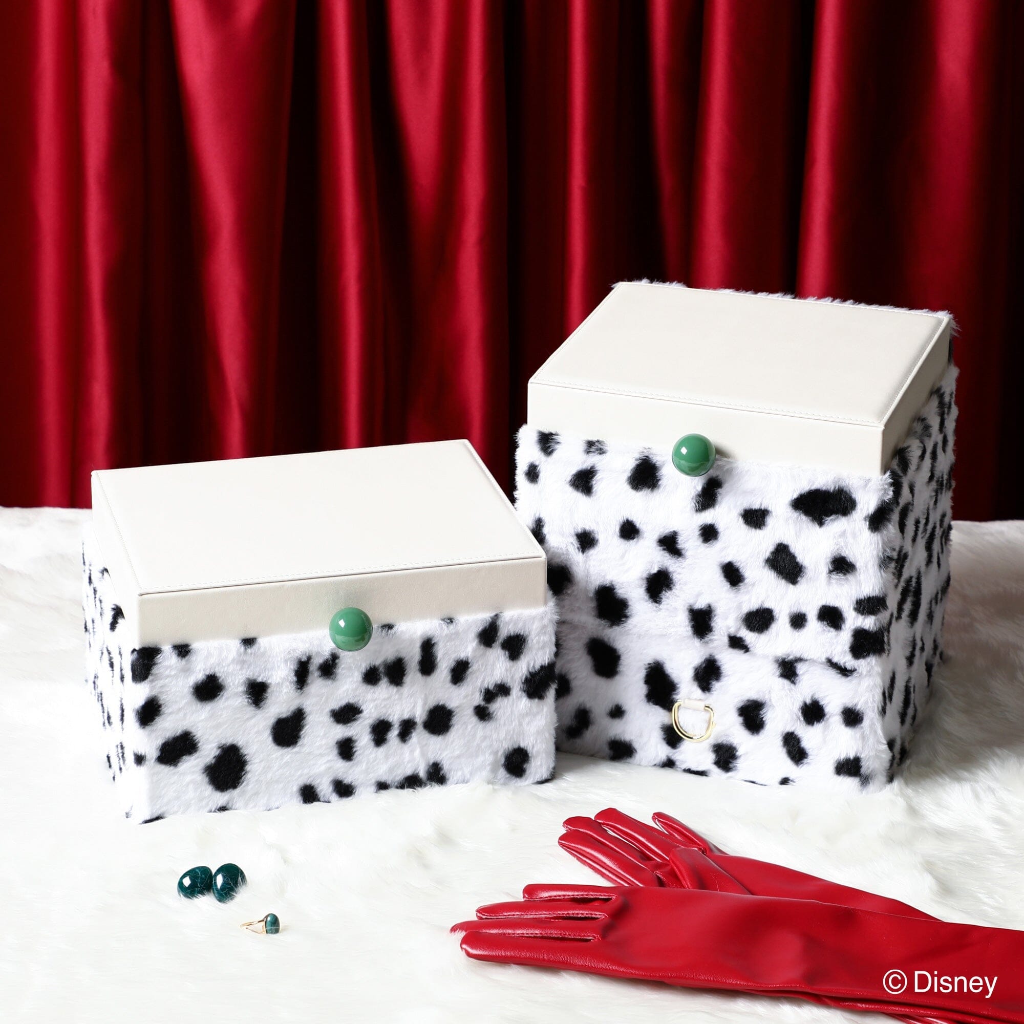 Disney Villains Cruella De Vil Makeup Cosmetic Box - Perfect for Halloween, Cosplay & Themed Parties