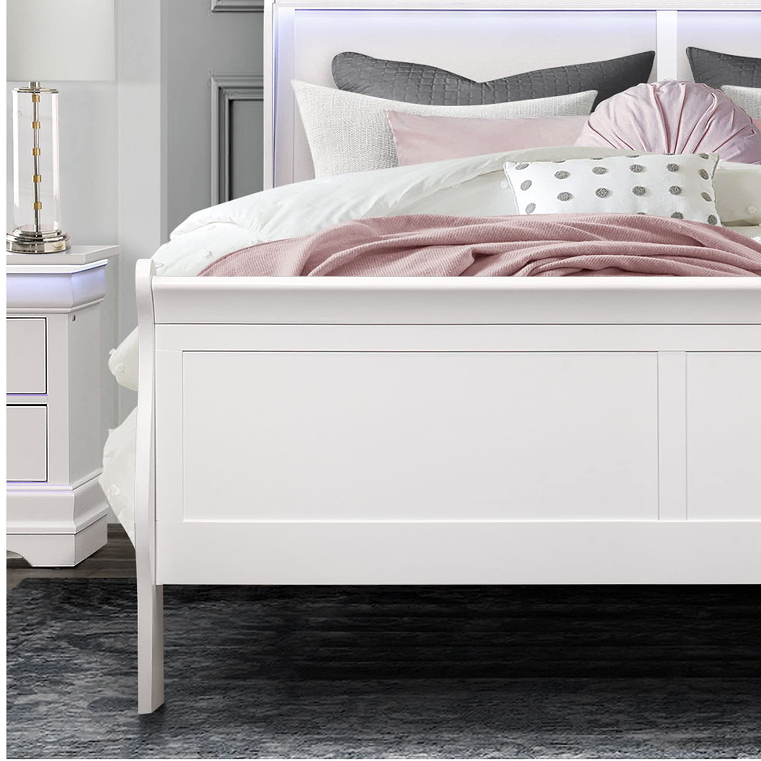 Global Furniture USA Charlie White Full Bed Frame - Modern Wooden Bed for Bedroom, Guest Room & Dorm - Easy Assembly & Sturdy Support
