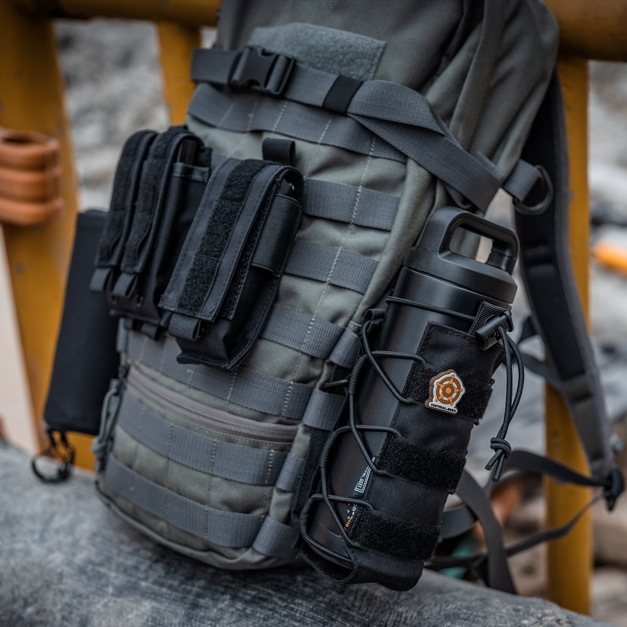 TACTICAL GEEK EXT11 Molle Water Bottle Pouch - Adjustable Drawstring Travel Bottle Holder for Backpack, Outdoor Sports & Hiking - Portable Water Carrier for Camping, Gym & Everyday Use