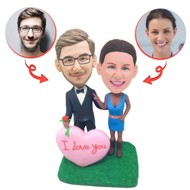 Personalized Fall In Love Wedding Anniversary Bobblehead - Custom Couple Figurine Gift for Husband Wife - Perfect for Anniversaries, Valentine's Day & Romantic Occasions