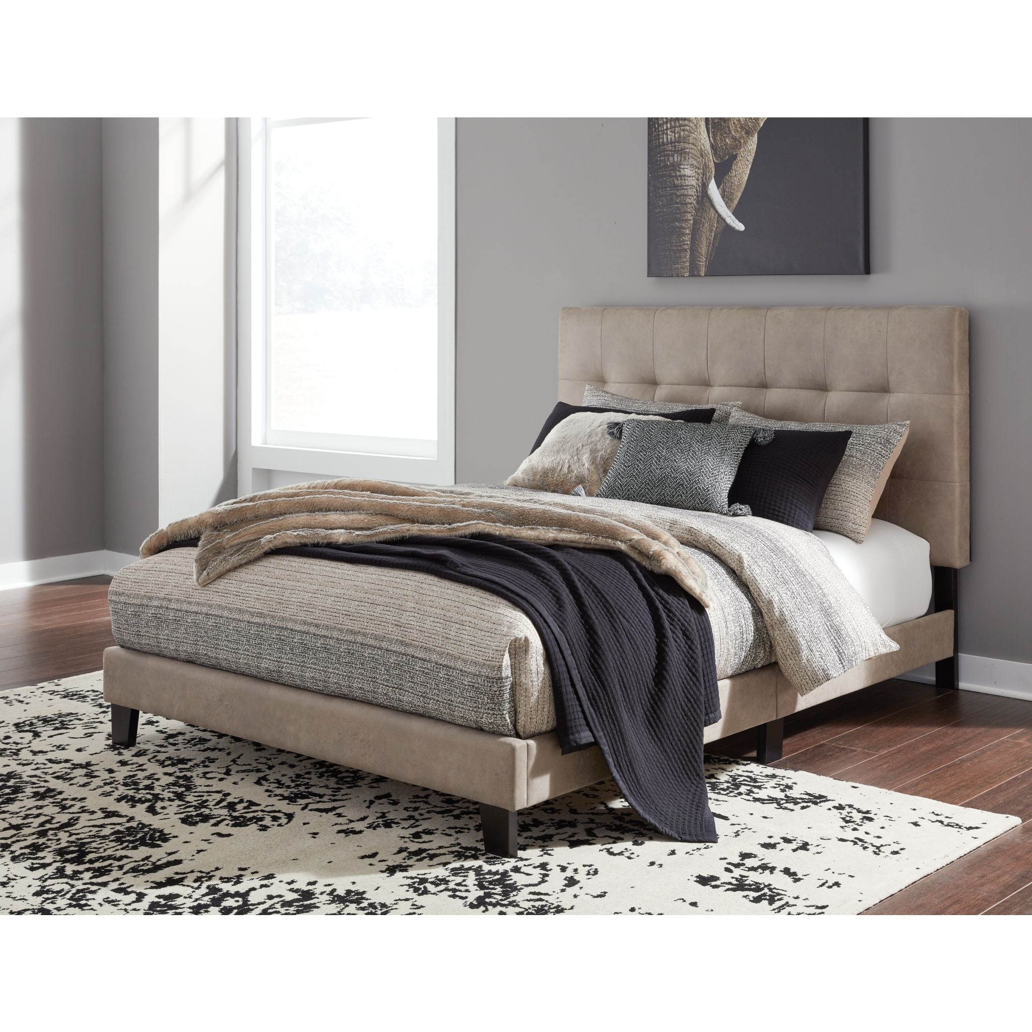 Adelloni Light Brown Upholstered Bed Frame - Queen Size Fabric Platform Bed with Wooden Slats for Bedroom, Guest Room & Master Suite