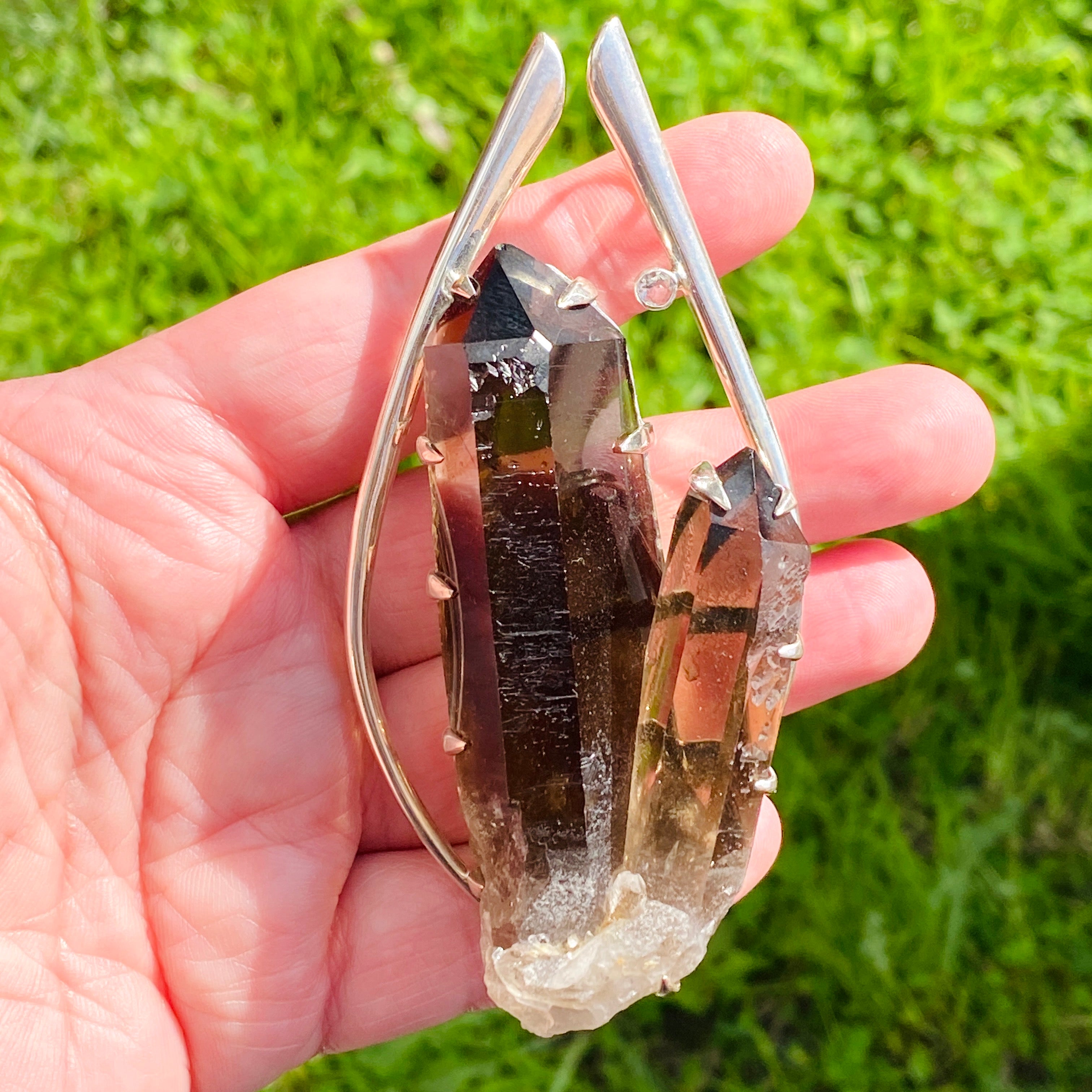 Natural Smokey Quartz Crystal Pendant Necklace - Healing Stone Jewelry for Women & Men - Perfect for Meditation, Energy Cleansing & Spiritual Gifts