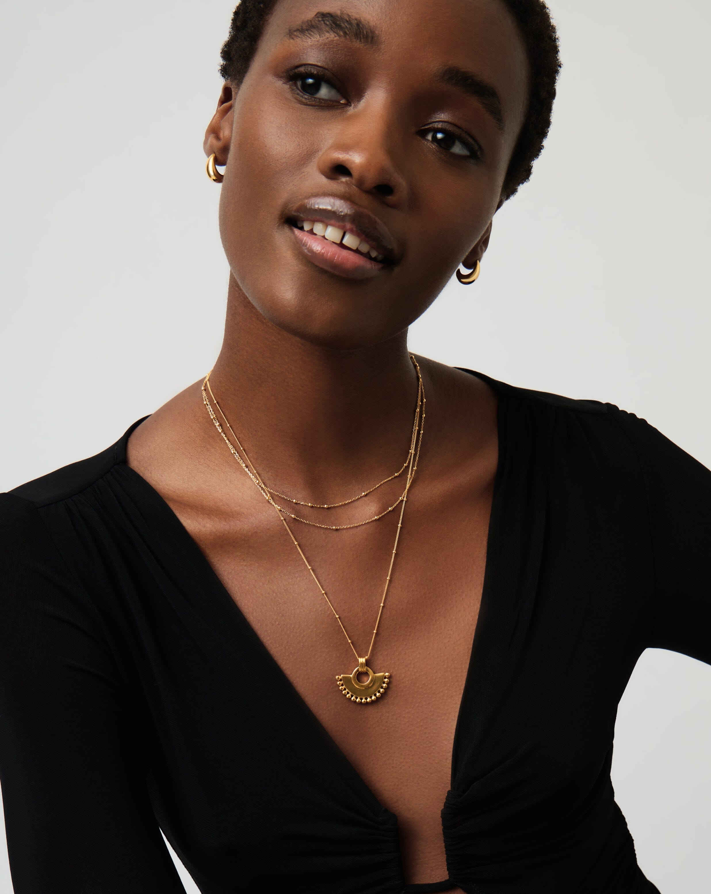 Zenyu Fan Necklace - 18k Gold Plated Elegant Pendant for Women | Perfect Gift for Birthday, Anniversary & Special Occasions