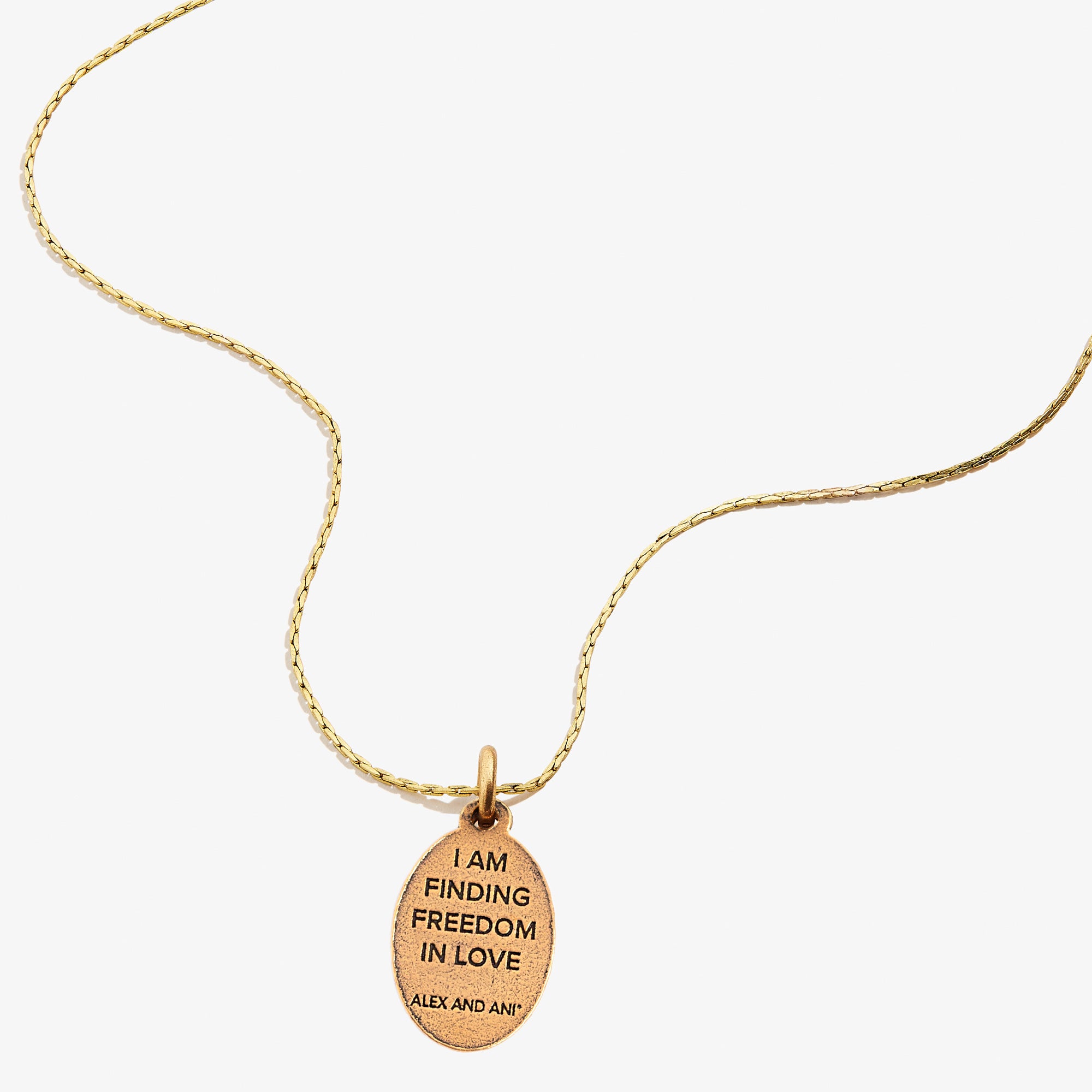 Heart Embossed Charm Necklace - Elegant Silver Pendant for Women, Perfect for Valentine's Day Gifts & Romantic Date Nights