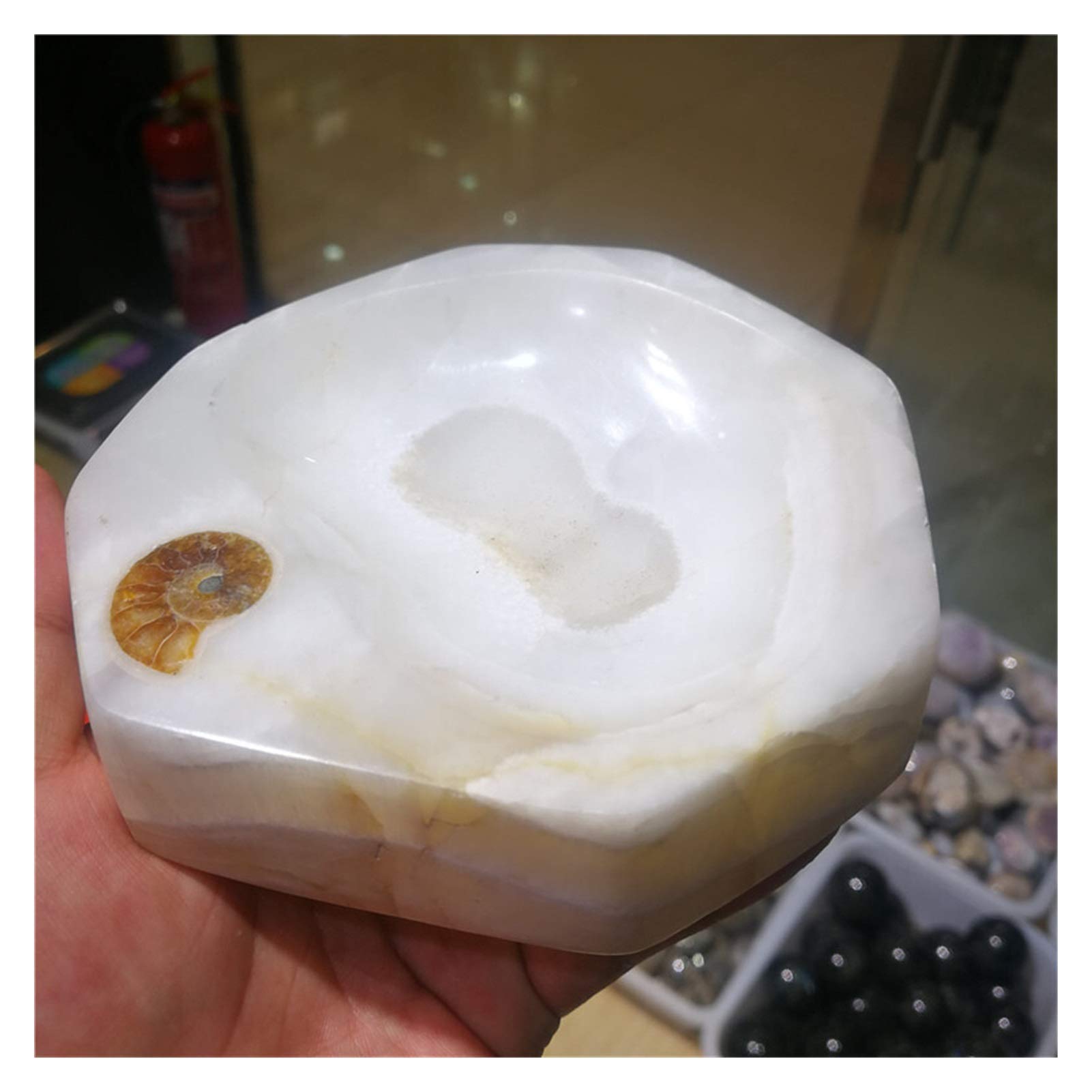 Flygogo 500-600g Natural White Carnelian Agate Ashtray Bowl | Jade Crystal Quartz Cup for Tea, Tobacco & Storage | Elegant Home Decor & Spiritual Healing Stone
