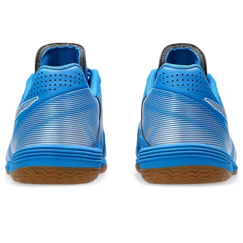 ASICS Calcetto WD 9 Indoor Soccer Shoes - Lightweight Football Cleats for Men - Perfect for Futsal, Indoor Training & Court Sports