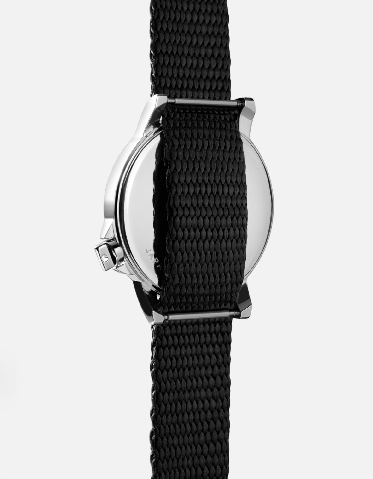 M24 II White & Black Nylon Watch Strap - Durable Replacement Band for Smartwatches & Fitness Trackers - Perfect for Workouts, Outdoor Activities & Everyday Wear