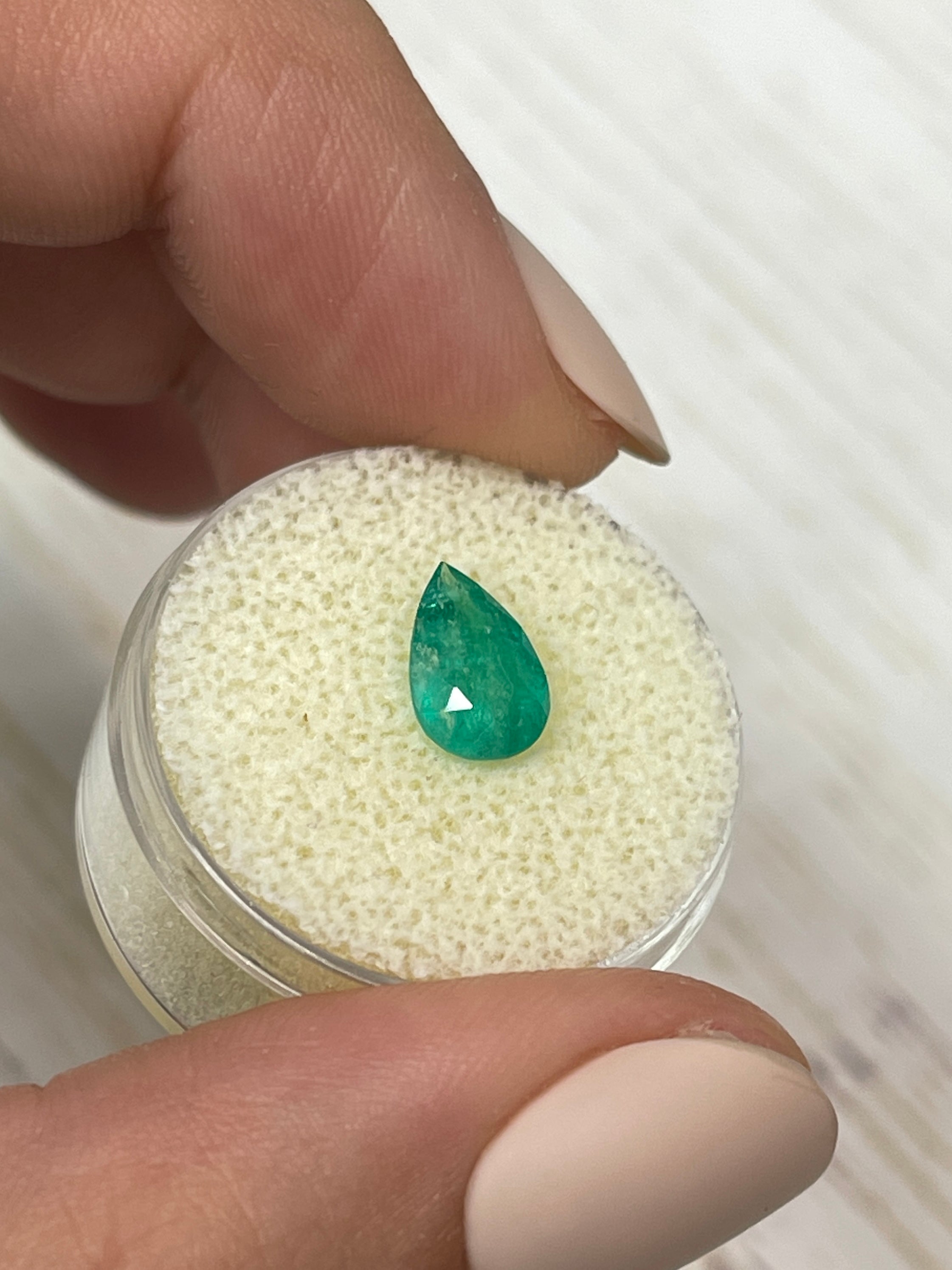 1.32 Carat Natural Loose Colombian Emerald Pear Cut Gemstone for Jewelry Making - Engagement Rings, Necklaces & Earrings