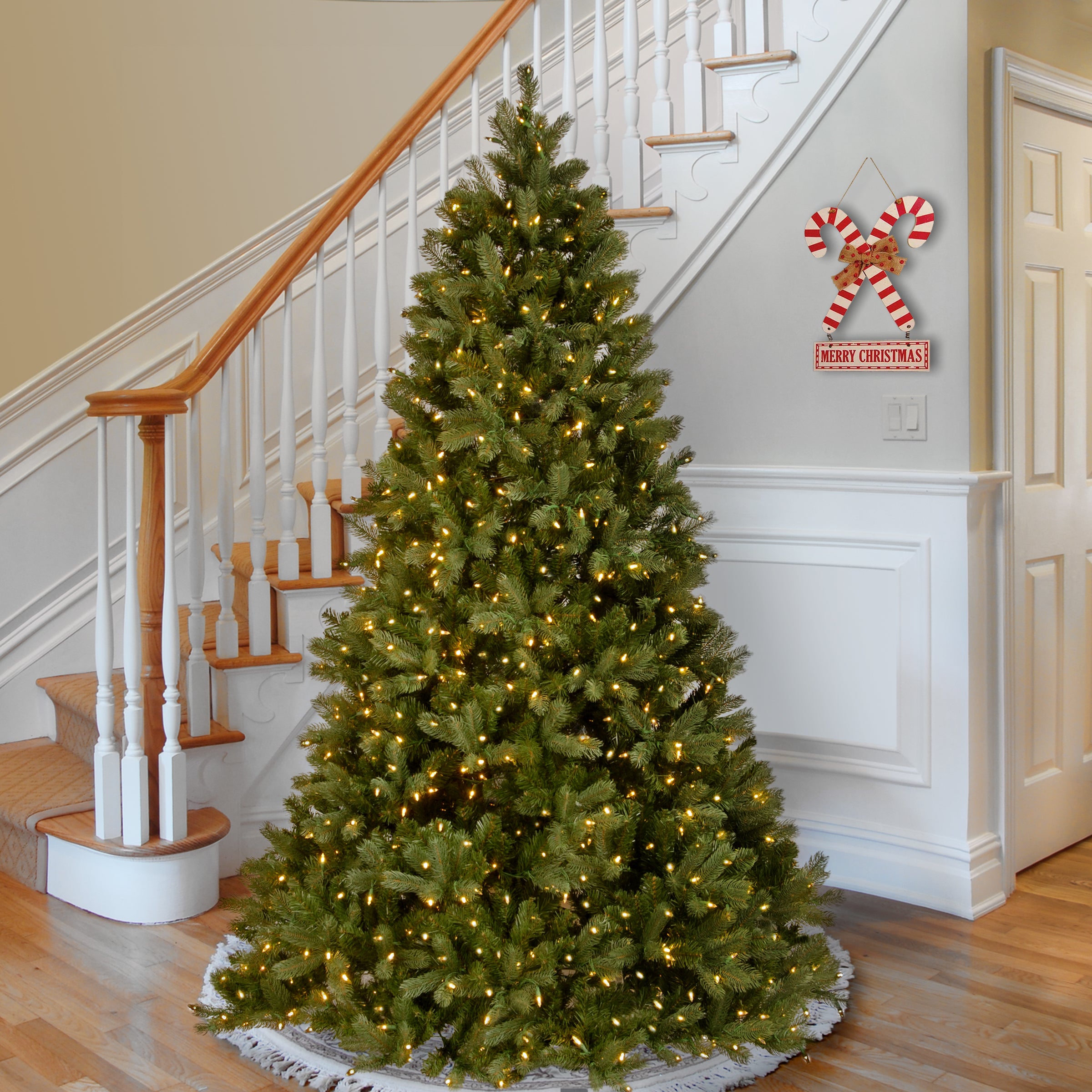 7.5 ft Pre-Lit Downswept Douglas Fir Christmas Tree with 1000 Clear LED Lights & 1867 Branch Tips - Perfect for Living Room, Office & Holiday Decorations