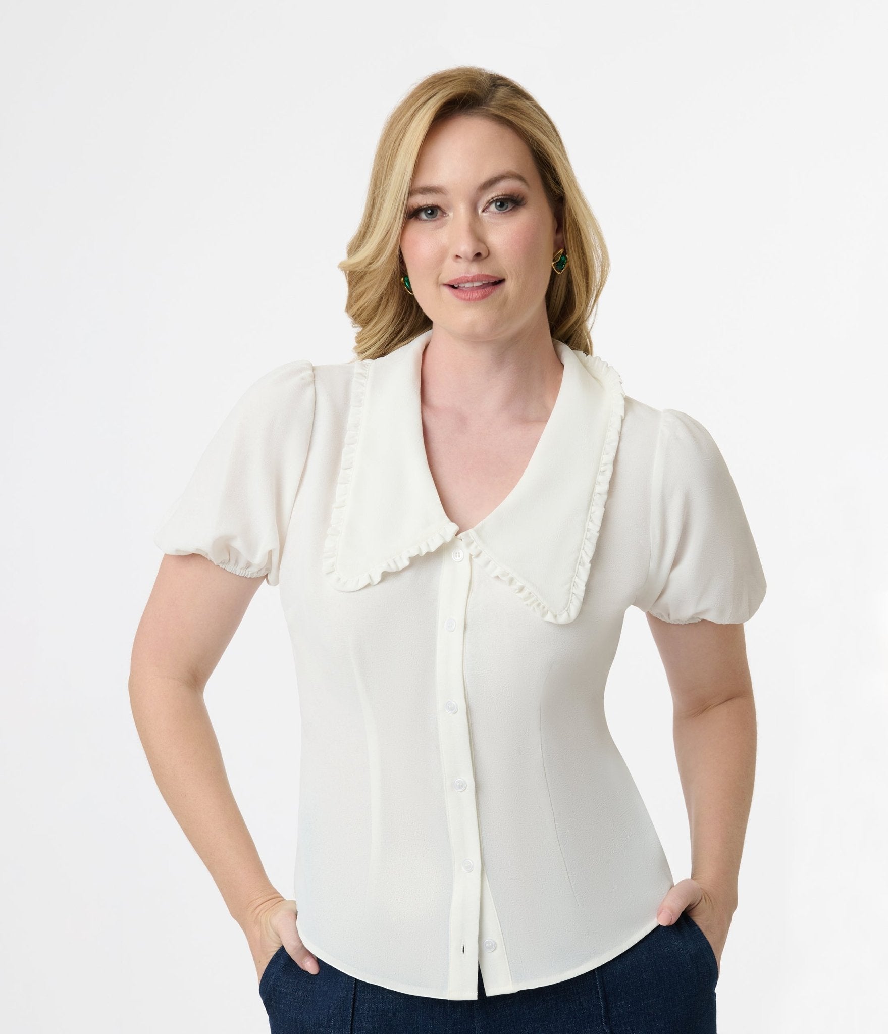 Vintage 1930s White Oversized Collar Blouse - Retro Style Women's Shirt for Cosplay, Themed Parties & Vintage Fashion - Perfect for Gatsby Events, Historical Reenactments & Photoshoots