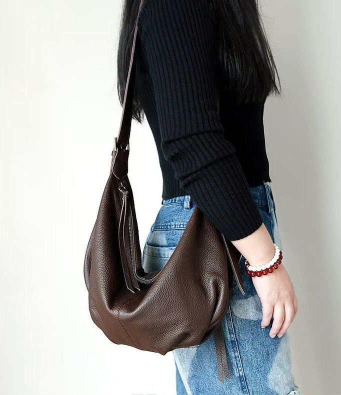 Stylish Curved Shoulder Bag for Women - Fashionable Everyday Crossbody Purse - Perfect for Work, Travel & Shopping