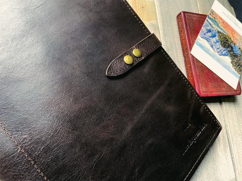 Refillable Leather Notebook Journal with Zipper - Dark Coffee Color for Writing, Sketching & Travel - Perfect Gift for Writers & Artists