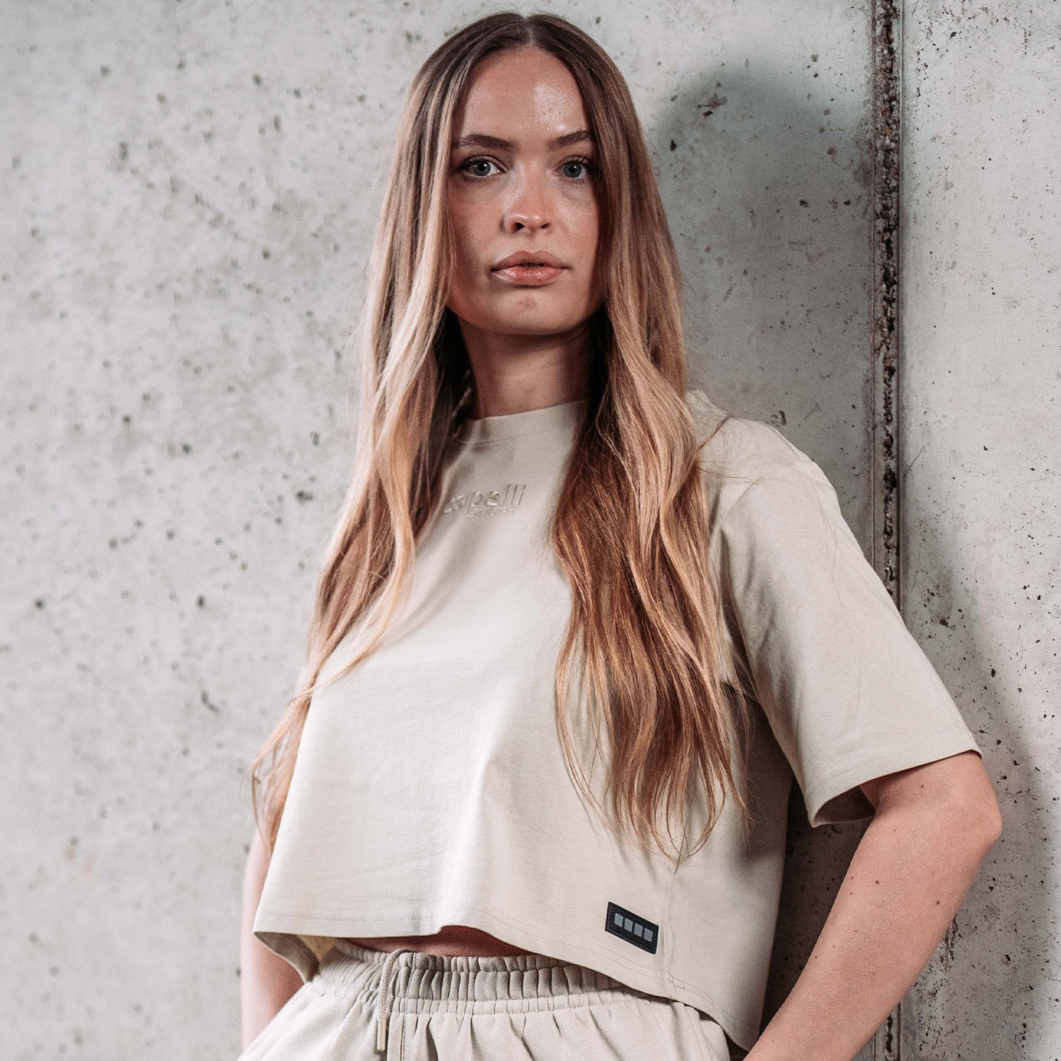 Women's Oversized Cropped T-Shirt - Soft Cotton Casual Tee for Streetwear & Everyday Outfits | Perfect for Layering, Summer Styling & Comfort Wear