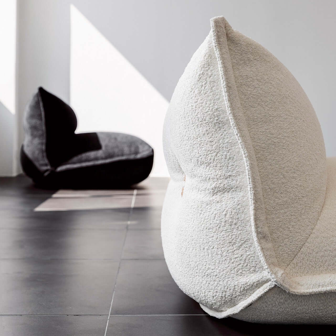 Luxury White Alpaca Boucle Caterpillar Sofa Chair - Modern Single Seater Lounge Chair with Floor Standing Design - Perfect for Living Room, Bedroom or Office Relaxation