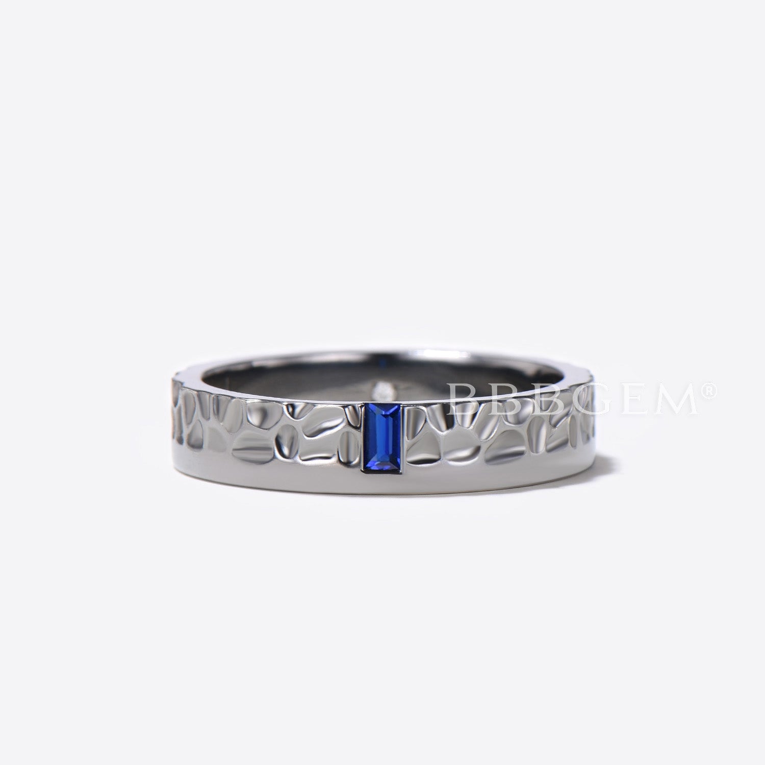 Baguette Cut Sapphire Men's Wedding Band in White Gold - Hammered Finish for Elegant Style - Perfect for Engagement, Anniversary & Special Occasions