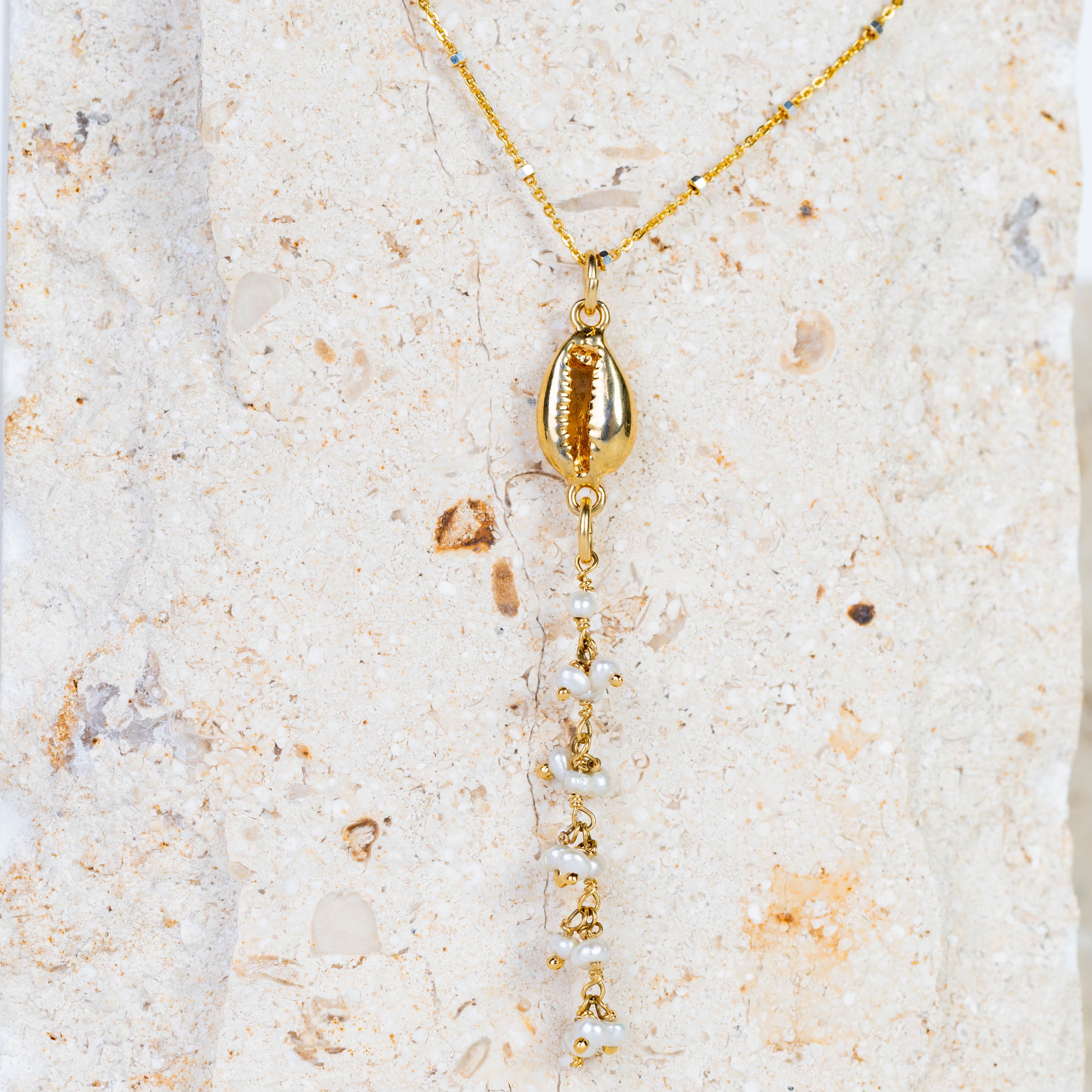 Natural Cowry Shell Pearl Necklace for Women - Handmade Beach Jewelry, Boho Chic Accessory for Summer, Weddings & Vacations