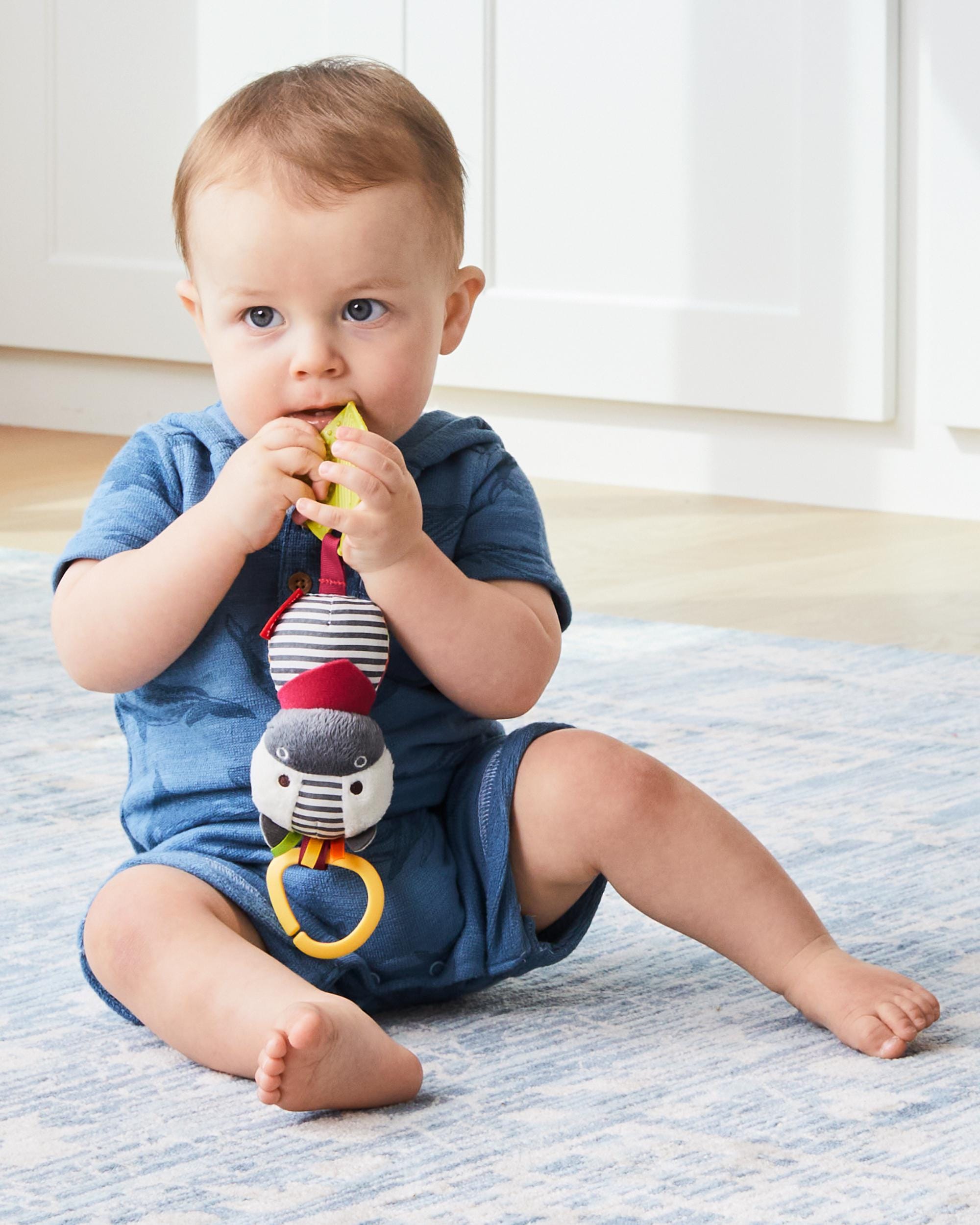 Skip Hop Bandana Buddies Chime Buddies - Soft Baby Teething Toy with Rattle & Textured Chewers - Perfect for Soothing Sore Gums & Sensory Play
