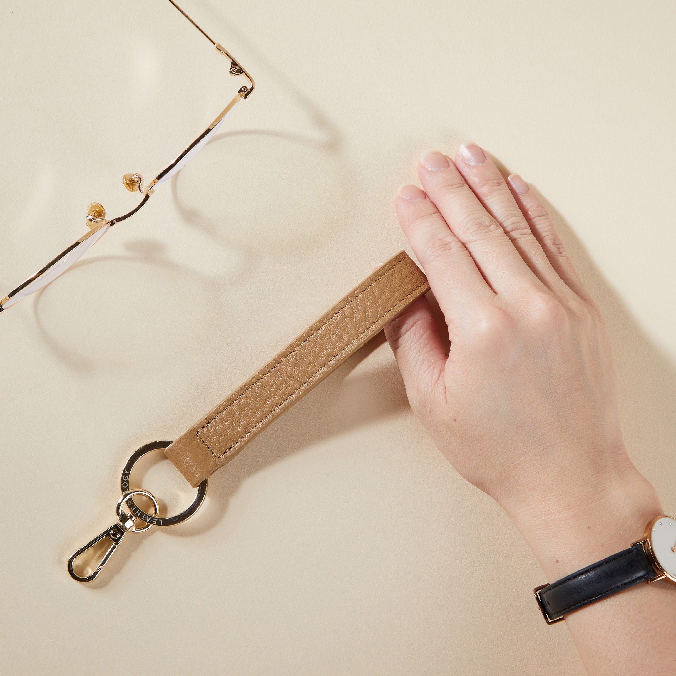 Durable Loop Keychain with Camel Design - Perfect for Keys, Backpacks, and Travel Accessories