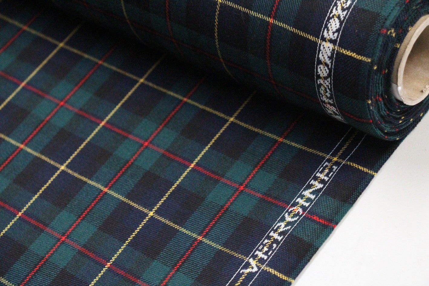 Bertotto Tartan Plaid Blanket - Soft Cozy Throw for Couch, Bed & Travel - Perfect for Home Decor, Camping & Gifts