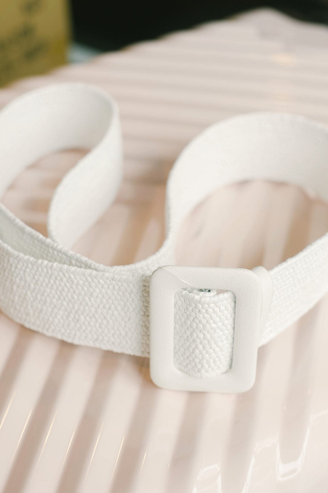 Stretchy Chunky Belt for Women - Fashionable Elastic Wide Waist Belt - Perfect for Jeans, Dresses & High Waisted Pants | Casual & Office Wear Accessory