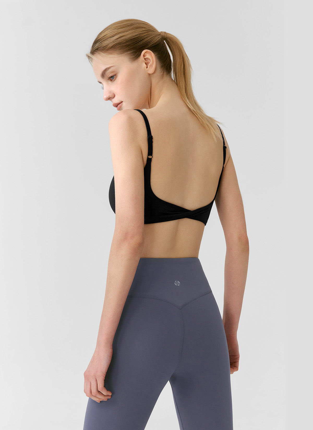 Black Label Power Rise Back Twist Bra Top - High Support Sports Bra for Yoga, Running & Workouts - Comfortable & Stylish Activewear for Women