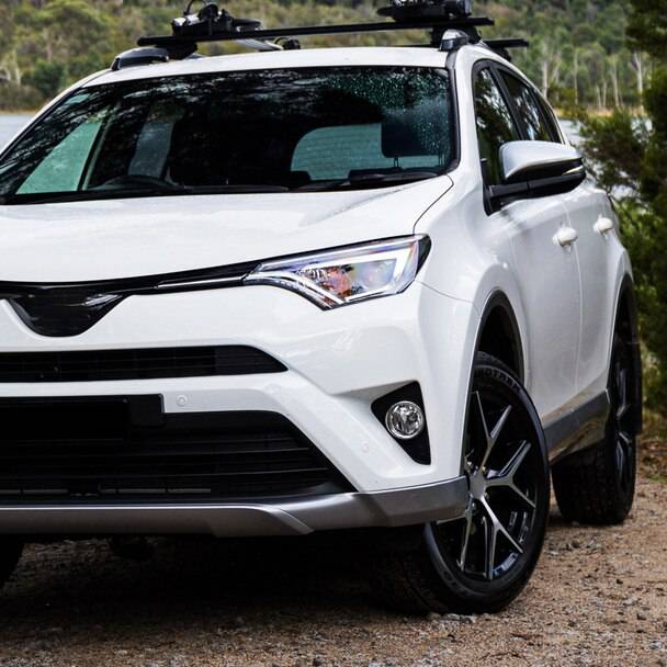2016-2018 Toyota RAV4 H16 Fog Light Kit - Durable LED Fog Lights with Easy Installation - Perfect for Night Driving and Bad Weather Conditions