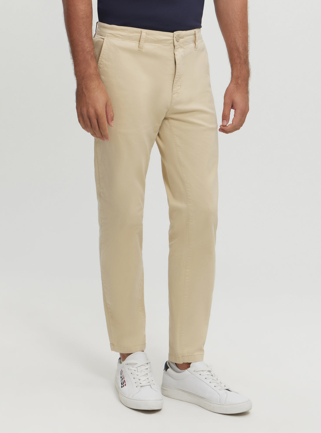 Guess Slim Fit Chino Pants for Men - Comfortable Stretch Dress Pants for Business Casual & Office Wear
