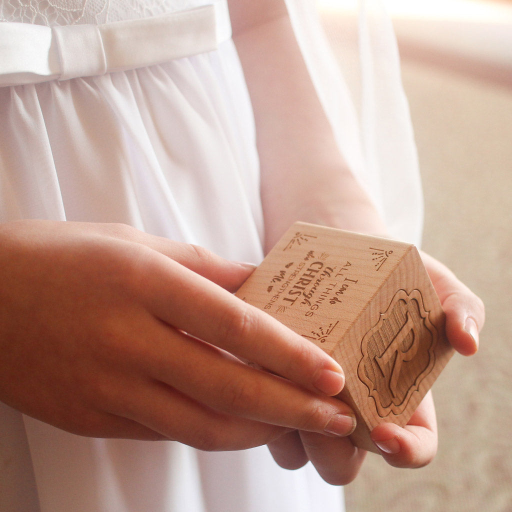 First Communion Keepsake Block - Personalized Religious Gift for Boys & Girls - Wooden Christening Souvenir - Perfect for Baptism, First Holy Communion & Religious Milestones