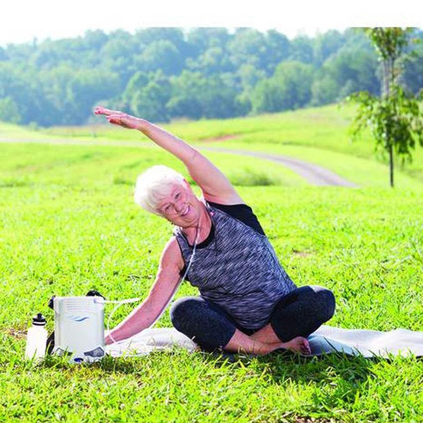 FreeStyle Comfort Portable Oxygen Concentrator Machine - Lightweight & Quiet for Travel, Home & Outdoor Use - Ideal for COPD & Oxygen Therapy Patients