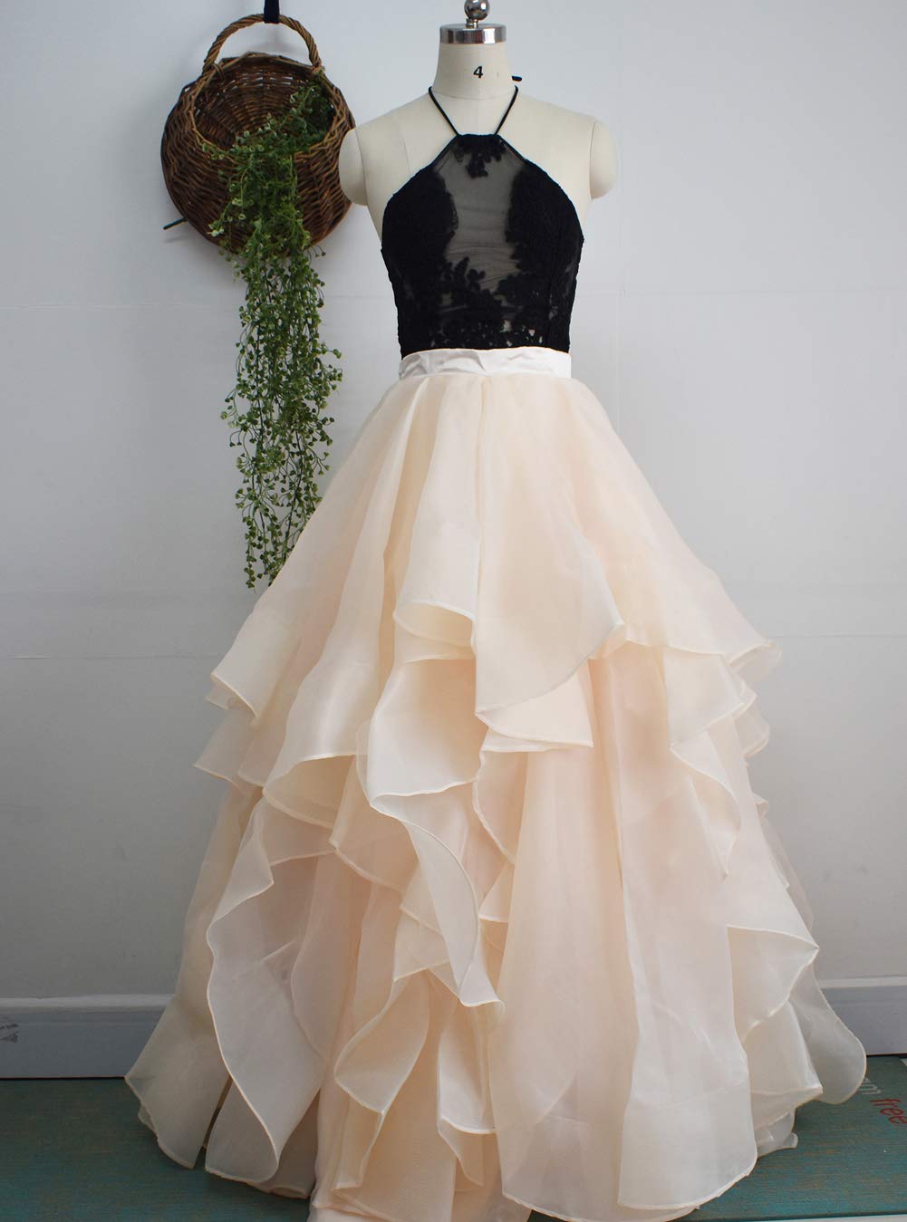 Elegant Women's Long Ball Maxi Wedding Skirt with Train - Champagne Bridal Gown for Prom, Party & Special Occasions - Size XS