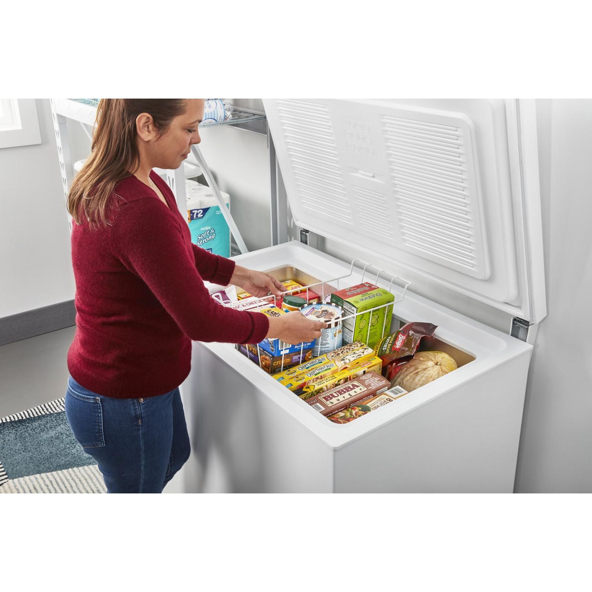 Amana AQC0902LW 9 Cubic Feet Chest Freezer - Energy Efficient White Deep Freezer for Home, Garage & Restaurant Use - Perfect for Frozen Food Storage & Bulk Meal Prep