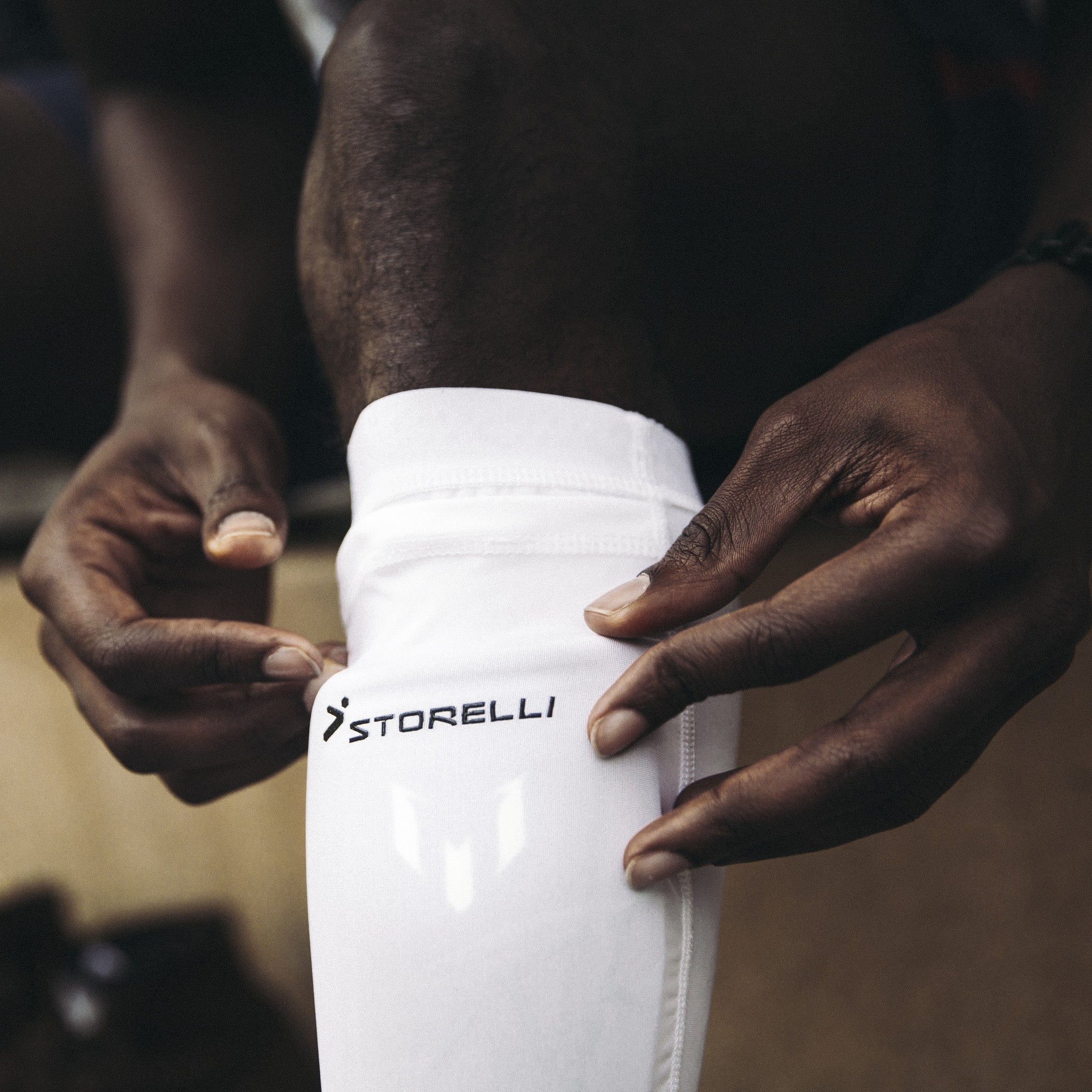 Storelli Bodyshield Leg Sleeve - Compression Support for Running, Soccer & Basketball - Knee & Thigh Protection for Men & Women - Ideal for Sports & Workouts