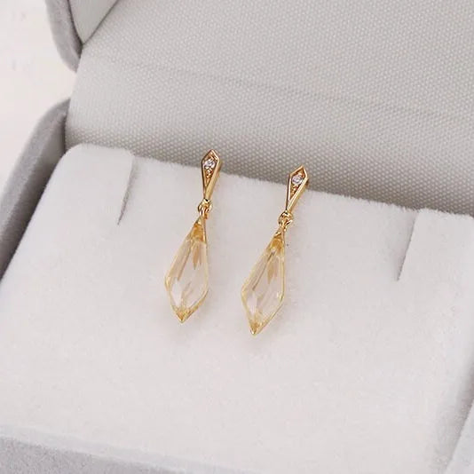Natural Clear Quartz Dangle Earrings - Teardrop Crystal Stud Earrings for Women | Healing Stone Jewelry, Boho Chic Accessories for Everyday Wear & Special Occasions