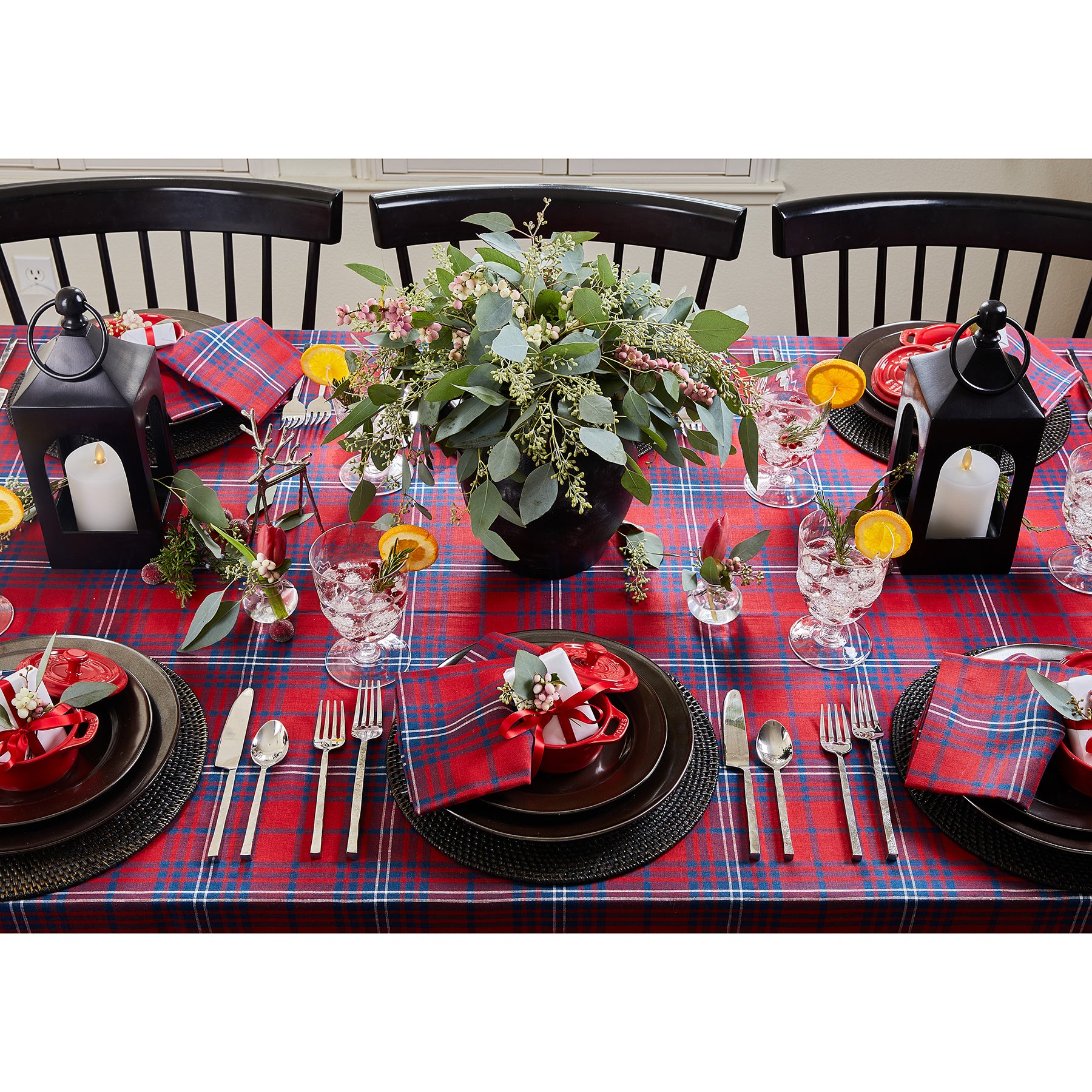 Red Tartan Plaid Tablecloth - Premium Cotton Christmas Dining Table Cover for Holiday Parties & Family Gatherings