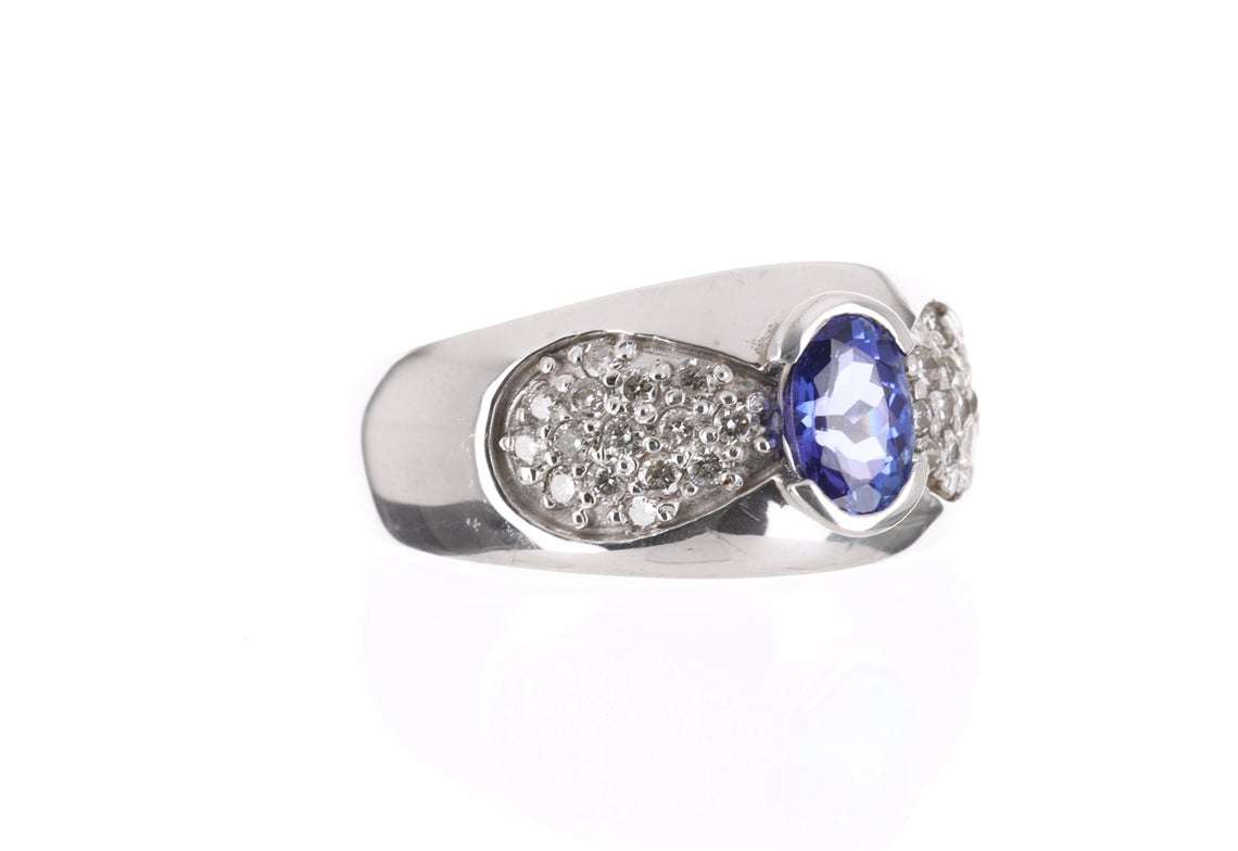 1.70tcw Natural Tanzanite & Diamond Wedding Band Ring in 14K Gold - Perfect for Engagement, Anniversary, and Special Occasion Gifts
