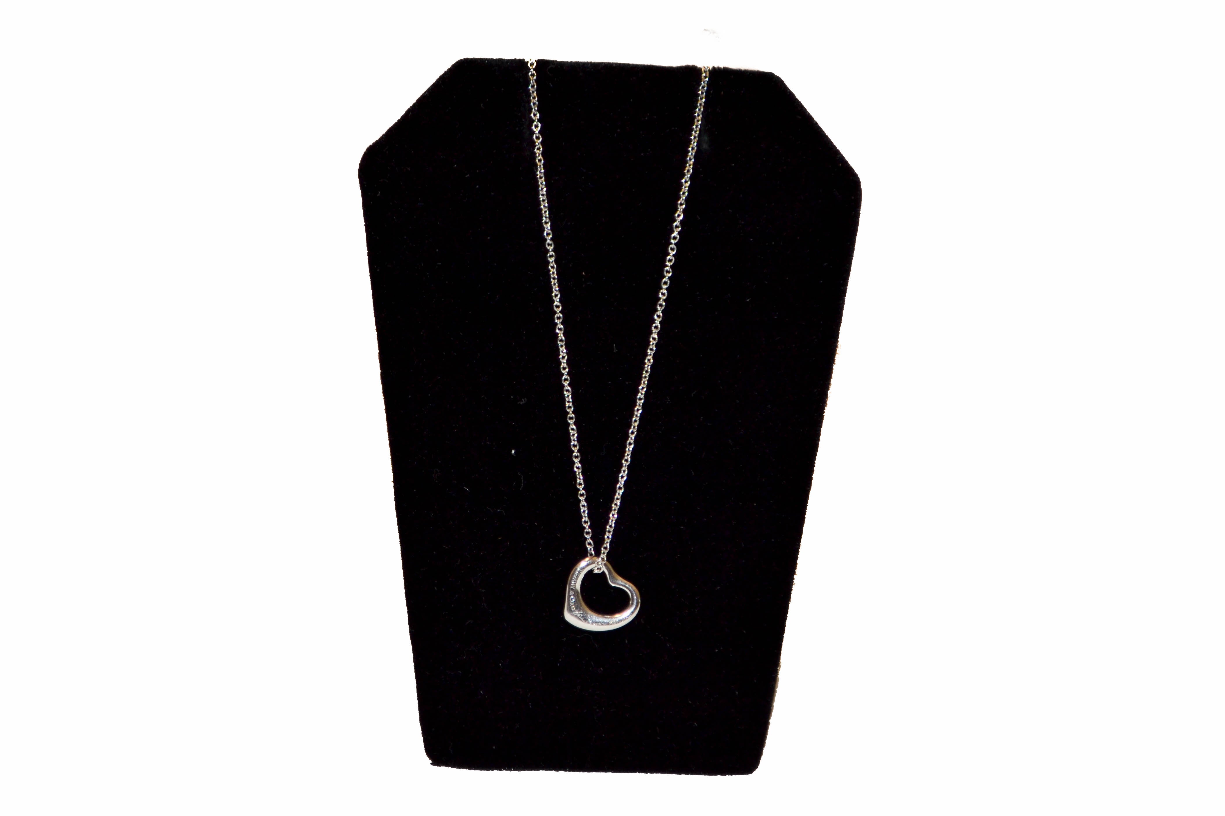 Authentic Tiffany & Co. Peretti Platinum Mini Open Heart Pendant Necklace 14.25