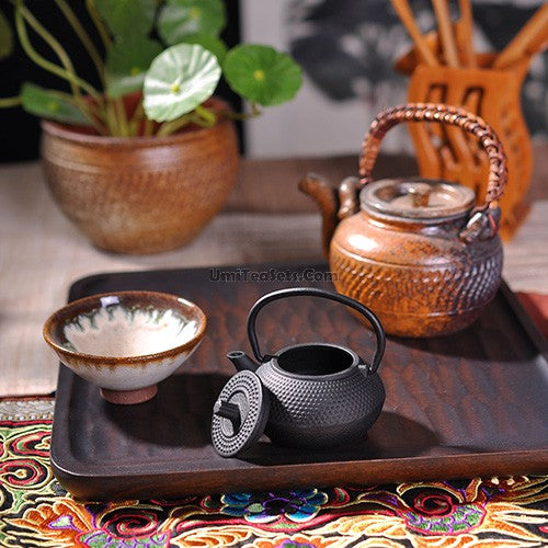 Japanese Cast Iron Miniature Teapot - Authentic Tetsubin Style for Tea Brewing | Perfect for Matcha, Sencha & Herbal Teas | Great Gift for Tea Lovers & Home Decor