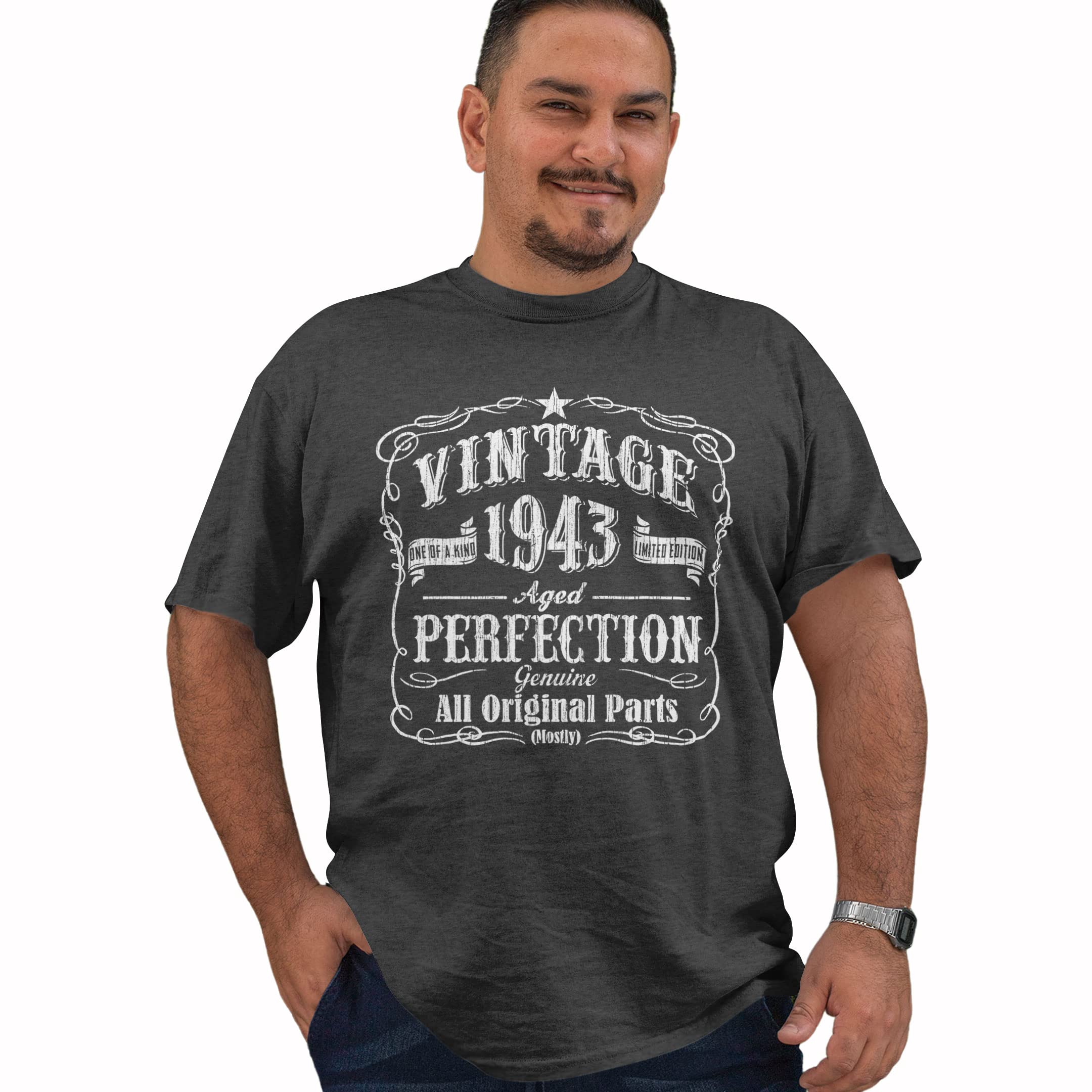 Vintage 1940s Style T-Shirt for Men - 82nd Birthday Gift, Retro 80 Year Old Apparel - Perfect for Birthday Parties, Family Gatherings & Nostalgic Fashion