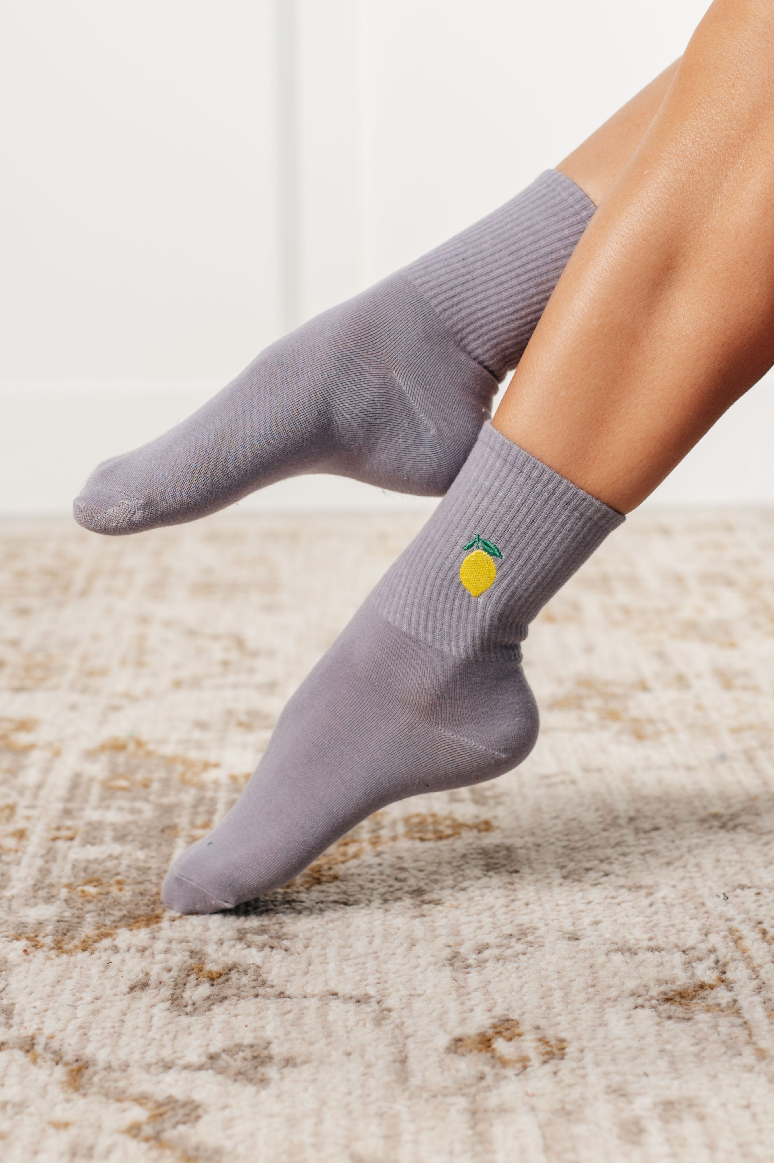 6 Pairs Fun Fruit Pattern Socks for Women & Men - Soft Cotton Ankle Socks for Kids, Teens & Adults - Perfect for Gifts, Yoga, Workout & Daily Wear