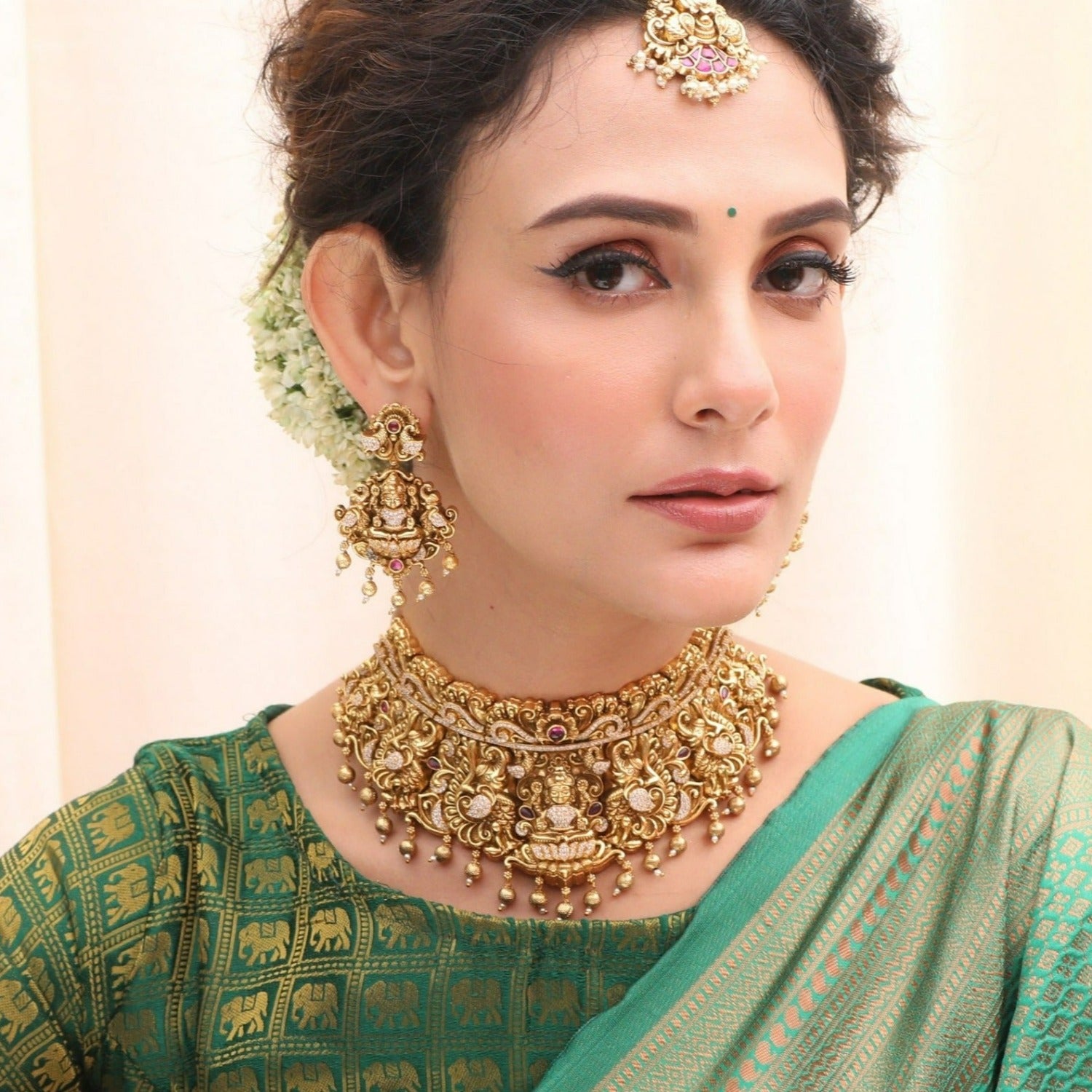 Exquisite Aashni Antique Temple Choker Necklace Set - Handcrafted Indian Jewelry for Women - Perfect for Weddings, Festivals & Boho Fashion
