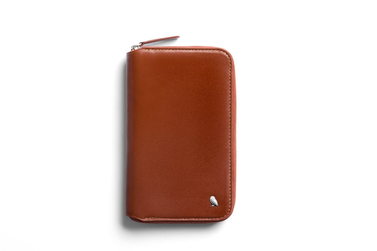 Bellroy Travel Folio Second Edition - Premium Leather Passport Holder & Travel Wallet for Men & Women - Perfect for Airports, Business Trips & International Travel