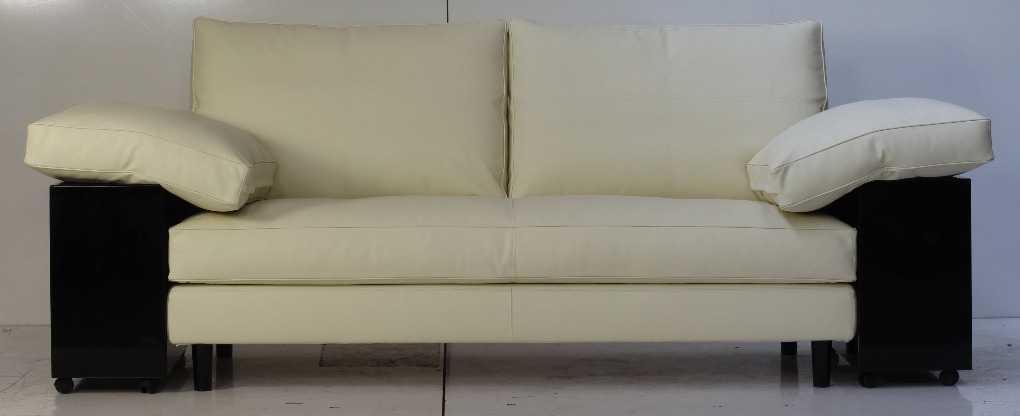 Eileen Gray Lota Sofa - Mid-Century Modern Lounge Chair, Iconic Designer Furniture for Living Room, Office & Lounge Spaces