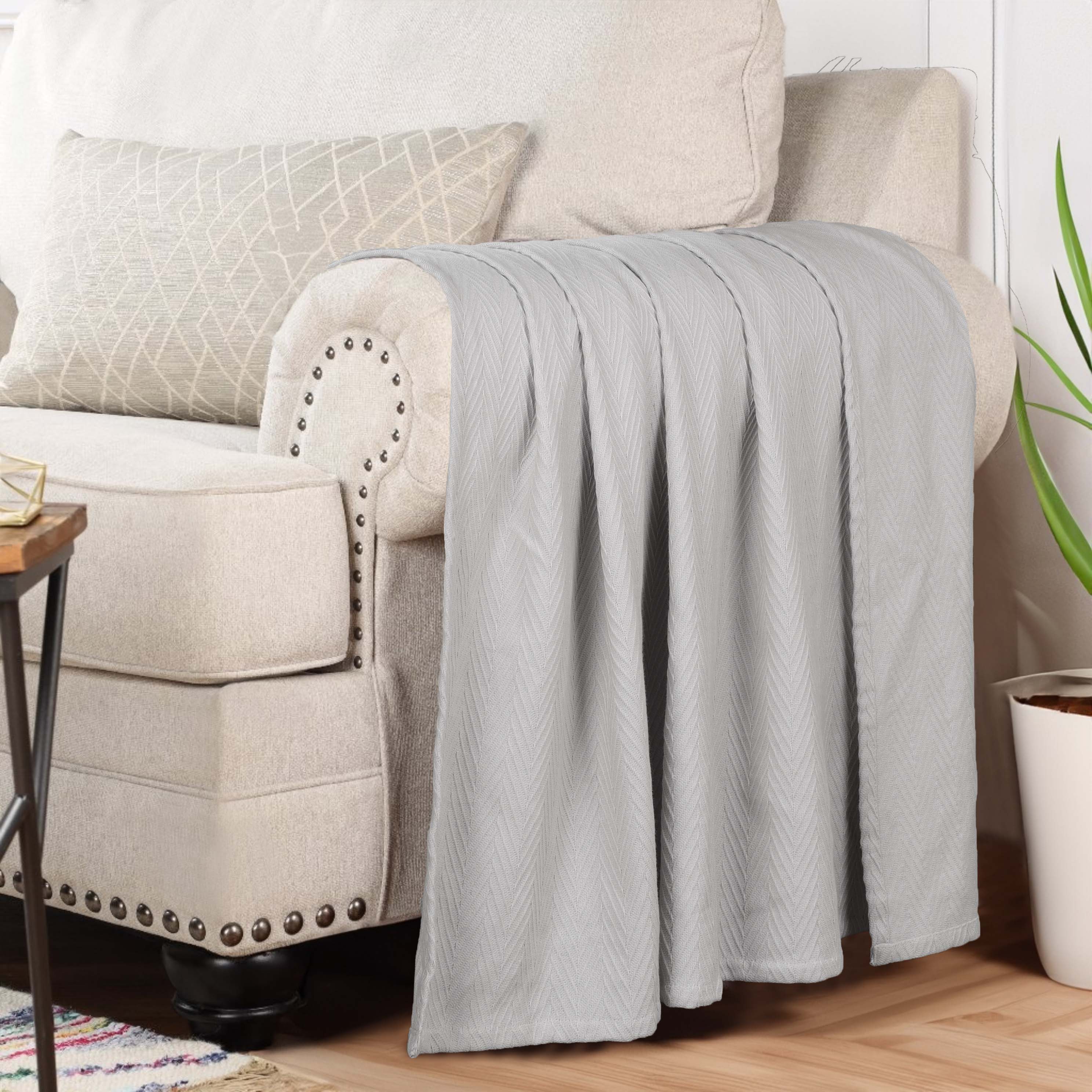 Soft All-Season Chevron Cotton Bed Blanket & Sofa Throw - Cozy Home Decor for Living Room, Bedroom, and Travel