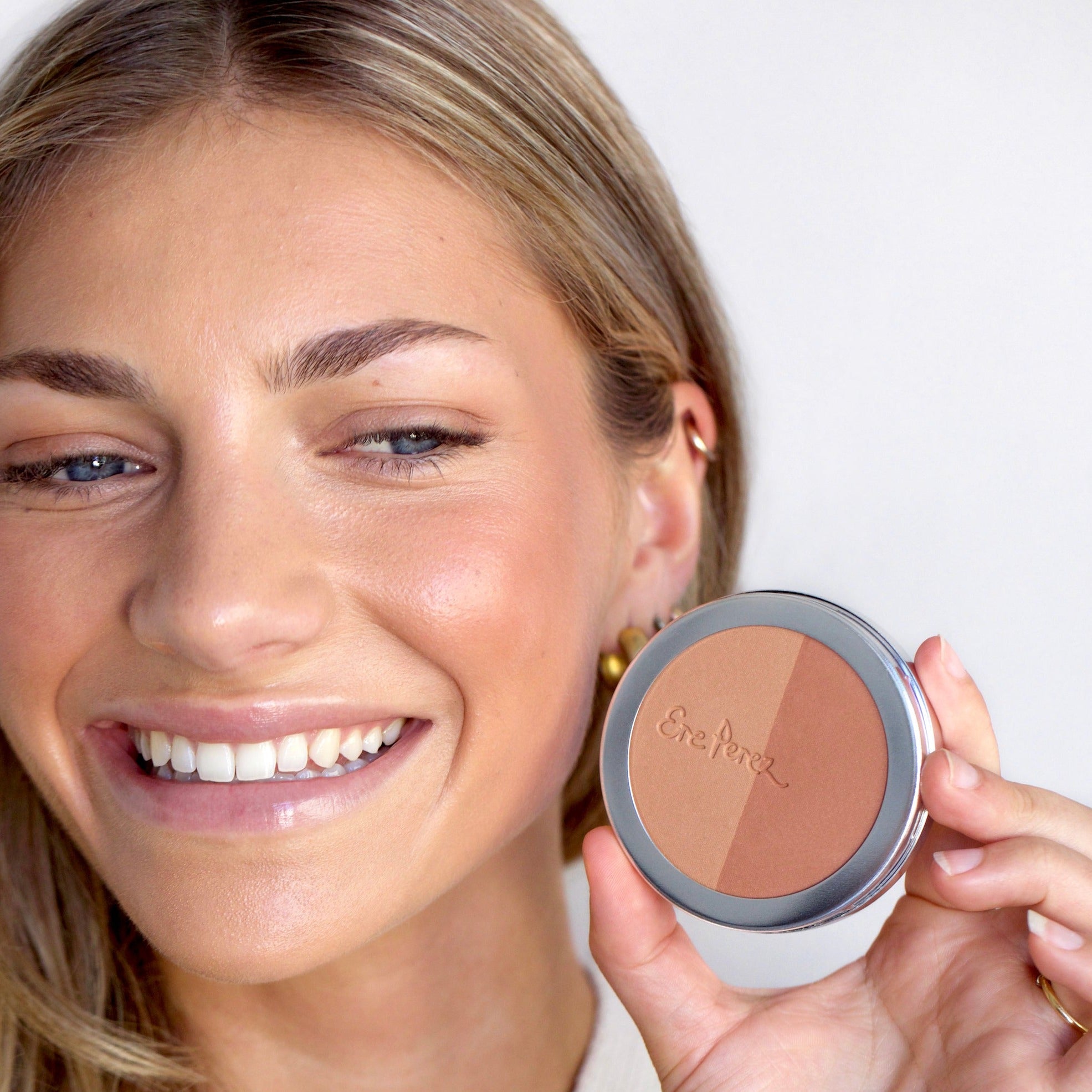 Organic Rice Powder Bronzer - Natural Sun-Kissed Glow for Face & Body | Vegan, Cruelty-Free Makeup | Perfect for Beach, Travel & Everyday Wear