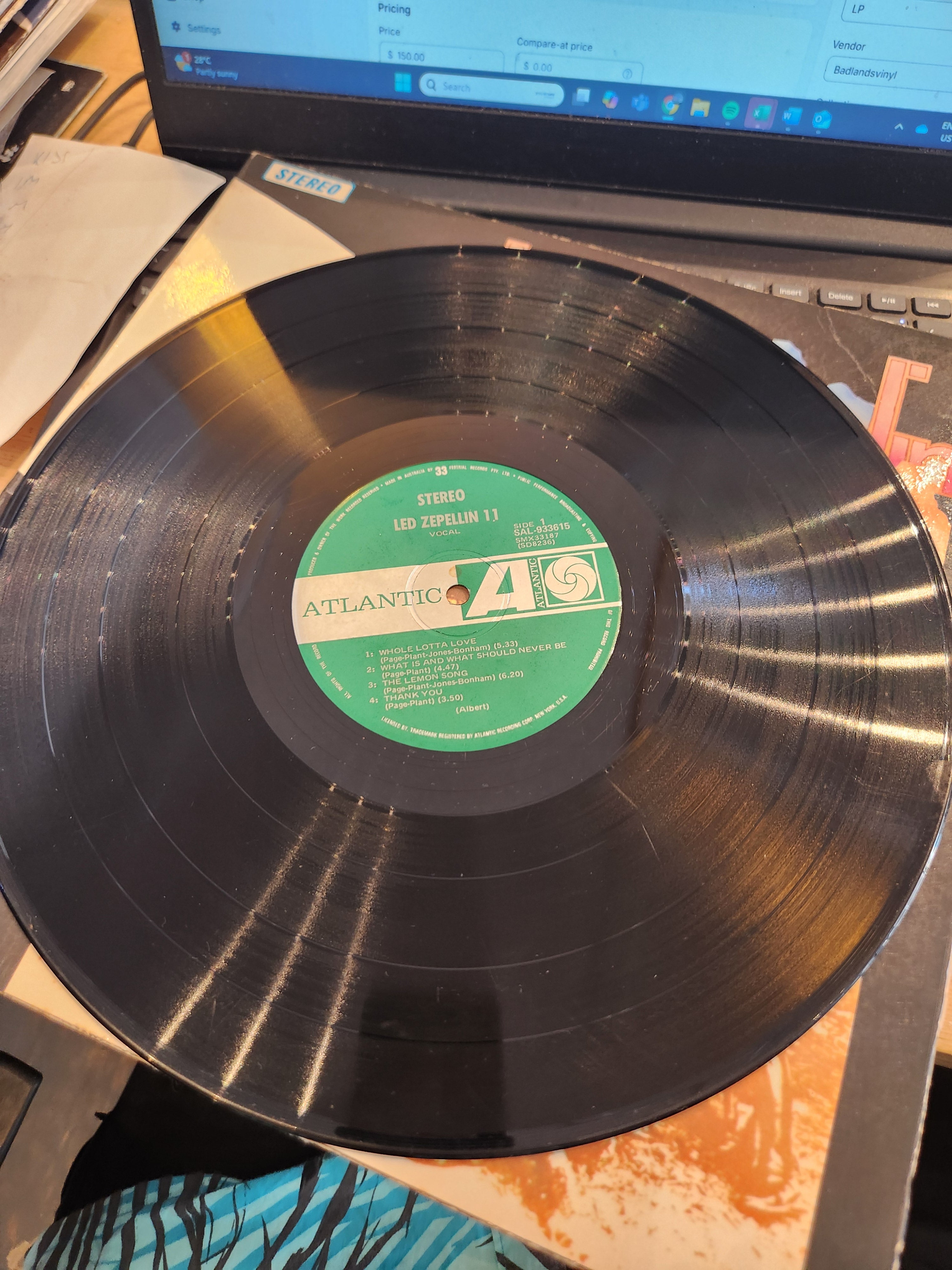 Led Zeppelin II Rare Australian Misprint Press Vintage Vinyl LP Record - Collectible 2nd Hand Album for Music Enthusiasts & Vinyl Collectors - Perfect for Home Listening, DJ Sets & Retro Music Collections