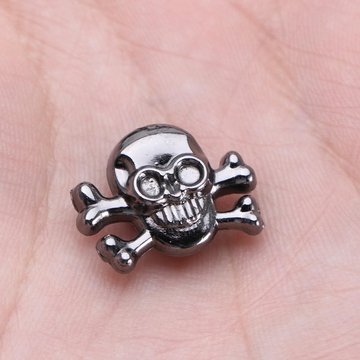 SUPVOX 10Pcs Punk Skull Head Studs - DIY Metal Rivets for Leather Craft, Shoes, Bags, Belts & Clothing - Gothic Fashion Accessories for Punk Style Outfits & Costume Parties