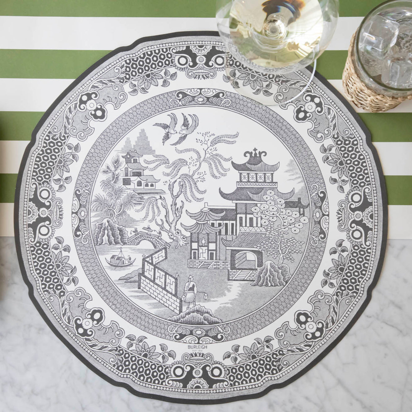 Eco-Friendly Black Willow Plate Placemat - Natural Wooden Table Setting for Dining, Parties & Home Decor
