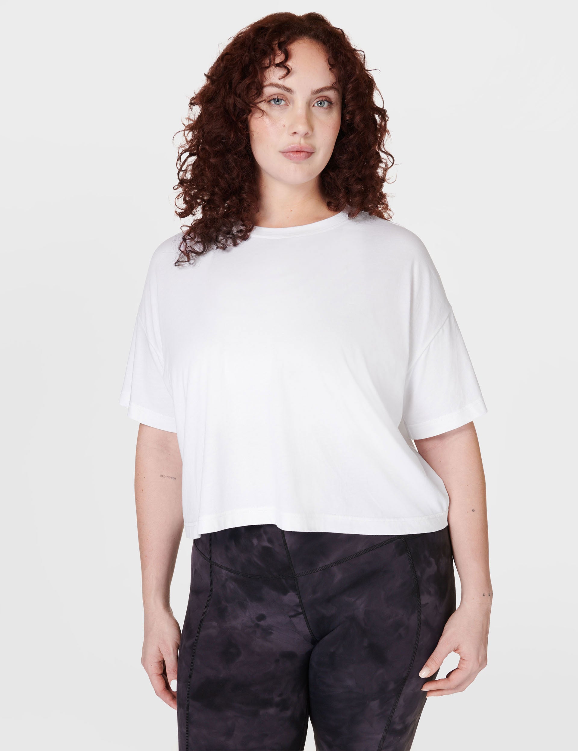 Essential Short Sleeve Crop T-Shirt for Women - Soft White Cotton Top | Perfect for Summer Outfits, Casual Wear & Layering