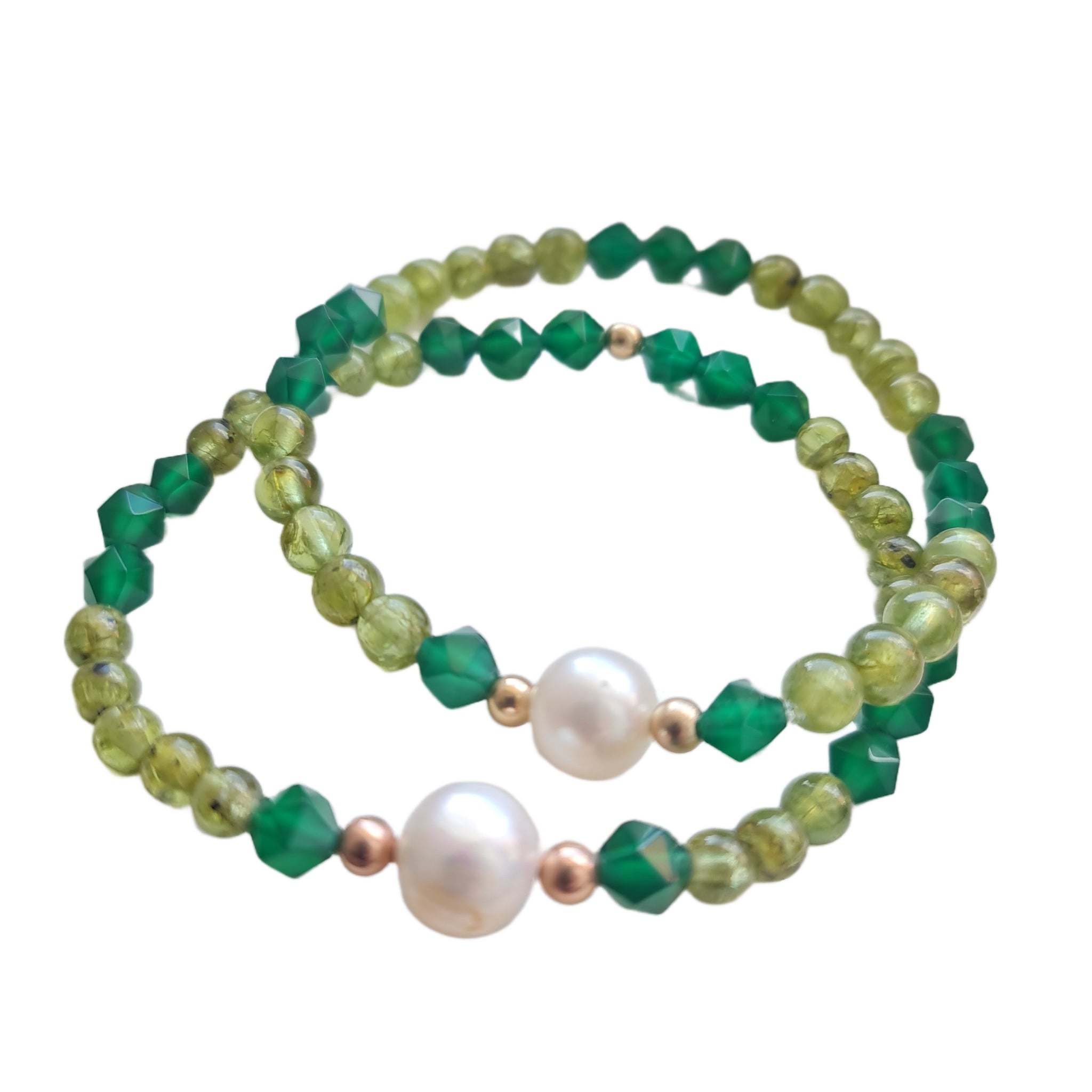 Natural Peridot Freshwater Pearl & Green Onyx Bracelet – Handmade Gemstone Jewelry for Women, Healing Crystal Energy, Boho Chic Style – Perfect for Meditation, Yoga, and Spiritual Gifts